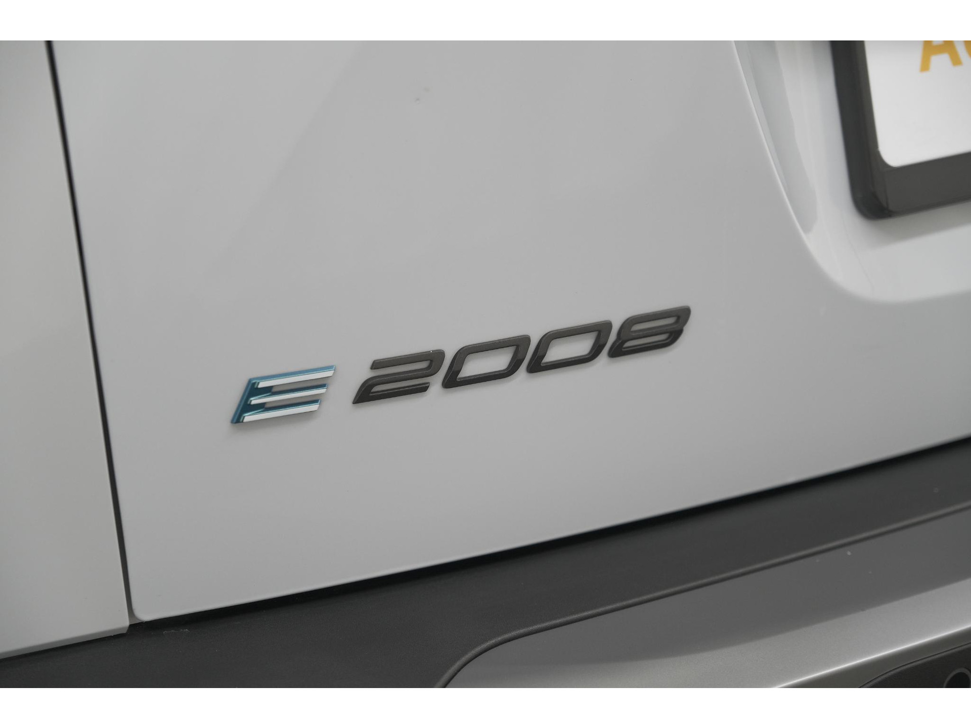 Peugeot e-2008 EV GT 50 kWh | 11 KW Laadfunctie | 360 Camera | Dodehoekdetectie | Apple Carplay