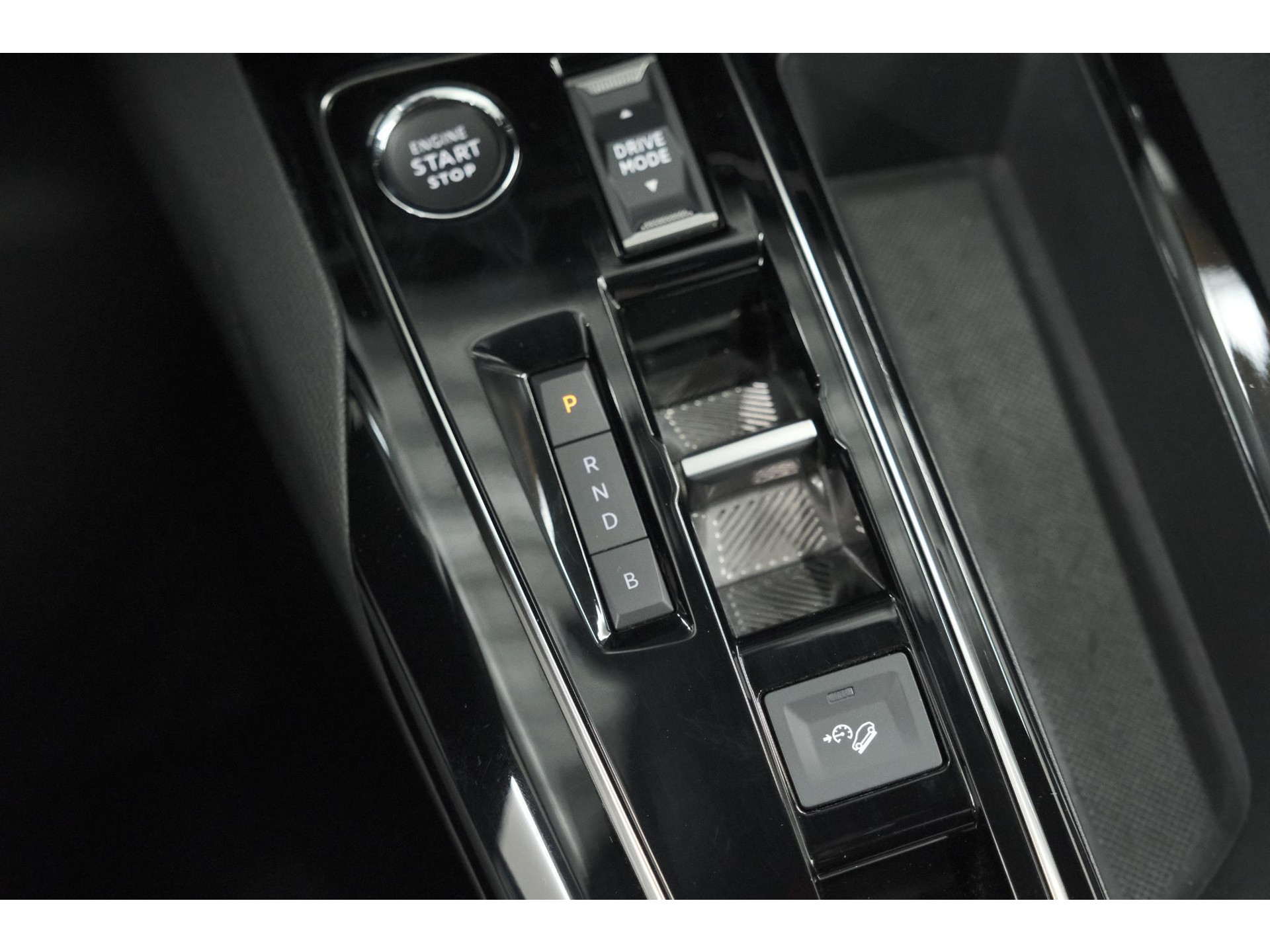 Peugeot 3008 HYbrid4 300 GT | Elektrisch Panoramadak | Dodehoekdetectie | Camera | Navigatie