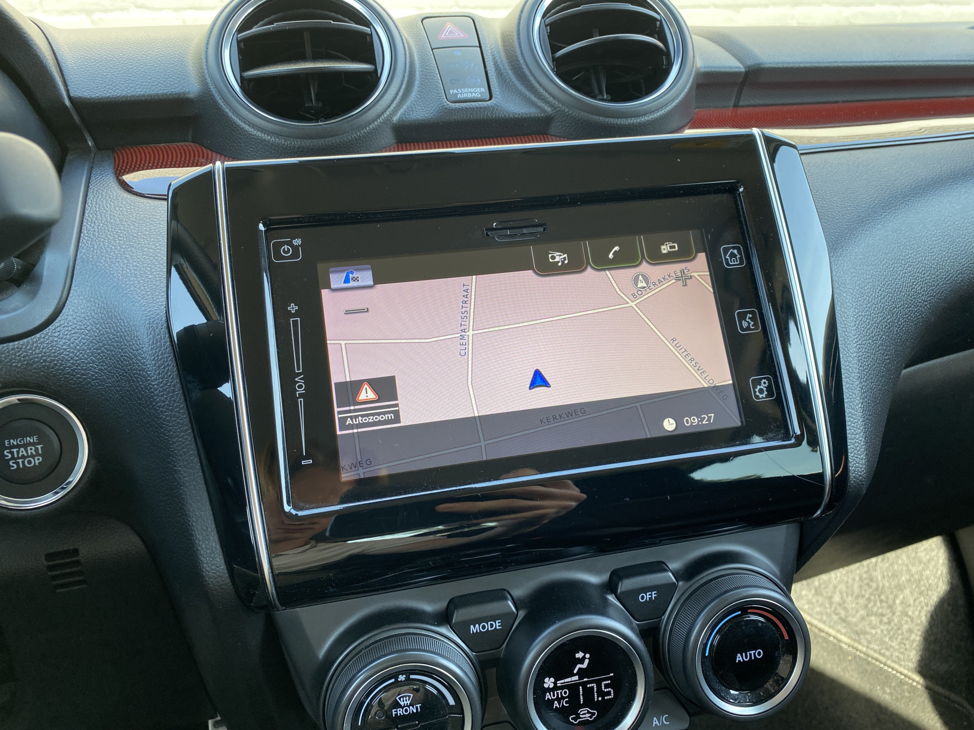 Suzuki Swift 1.4 Sport Smart Hybrid | 1e eigenaar | dealer onderhouden | navigatie | sportstoelen | camera | carplay