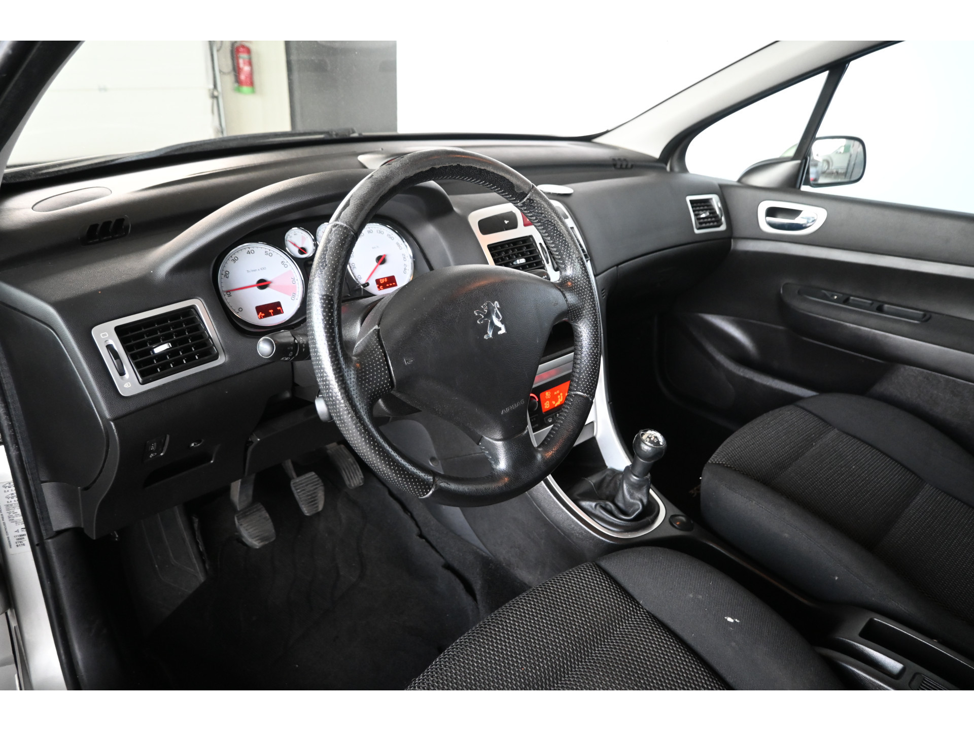 Peugeot 307 1.4-16V Premium Clima Cruise Control Trekhaak Nieuwe APK! Inruil Mogelijk!