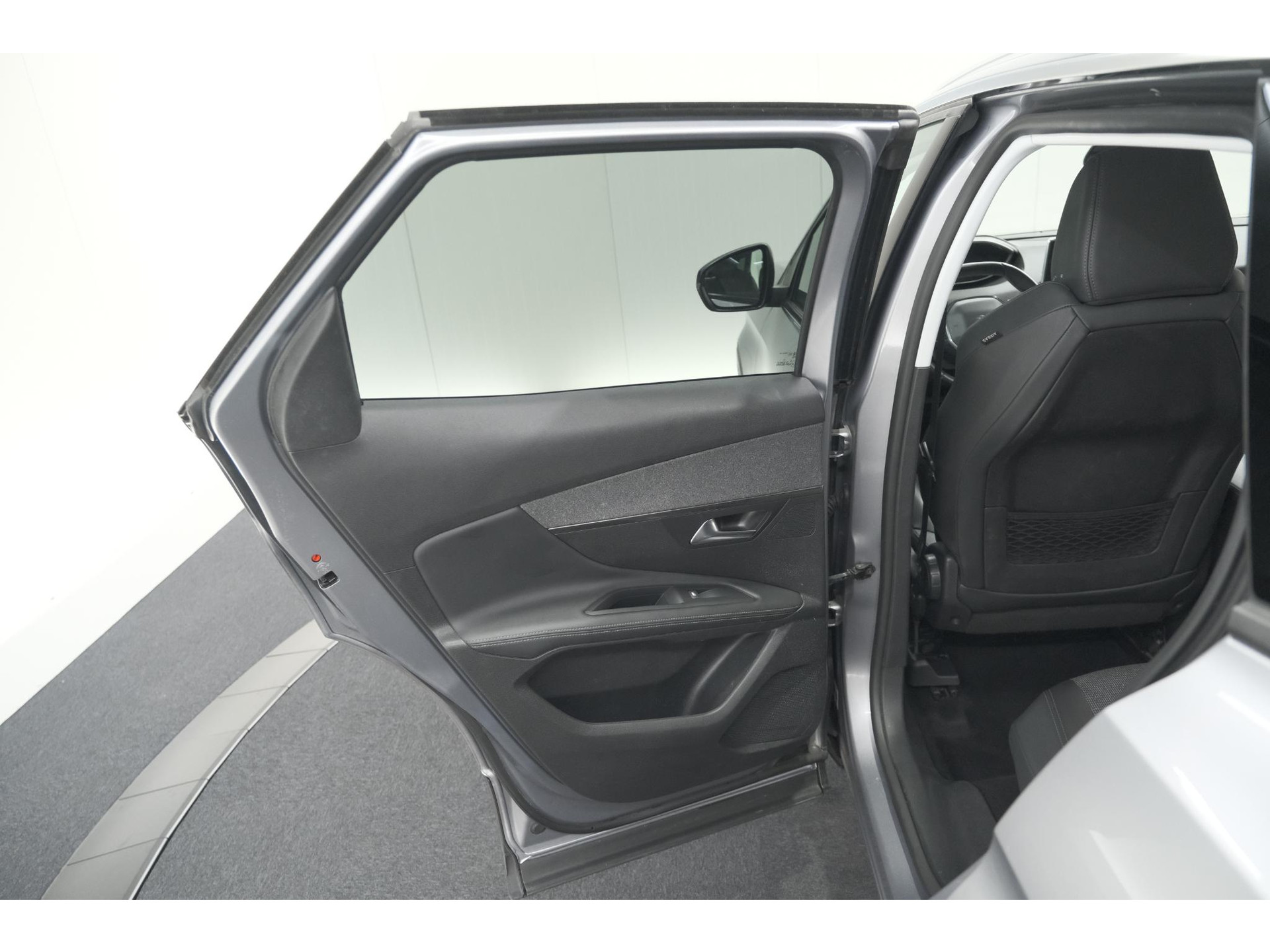 Peugeot 3008 PureTech 130 EAT6 Blue Lease Premium | Camera | Apple Carplay | Parkeersensoren | Climate Control