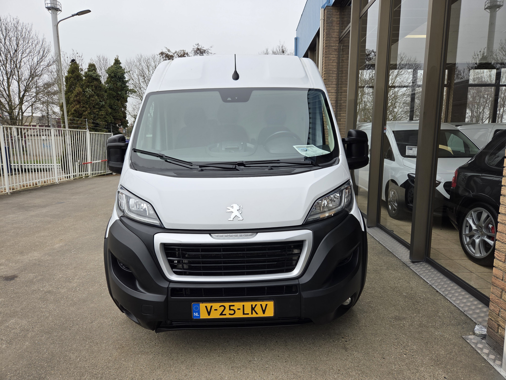 Peugeot Boxer 2.2 BlueHDI 140Pk L4H2 Airco Navi PDC Cruise control Achteruitrijcamera