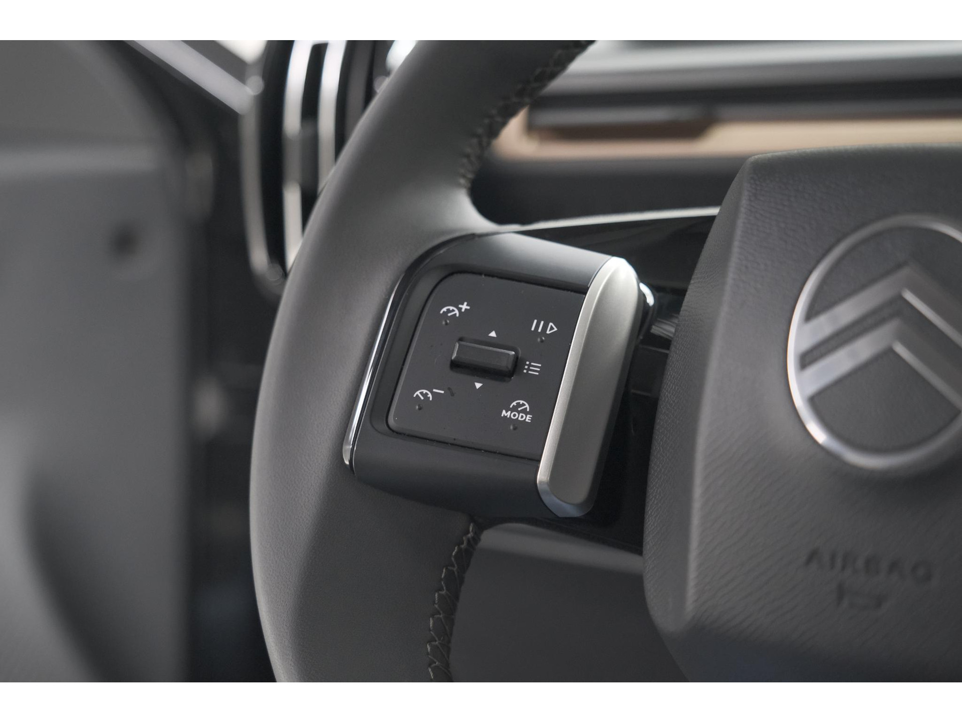 Citroen C3 Aircross 1.2 Turbo 100pk Plus | Camera | Parkeersensoren | Apple Carplay