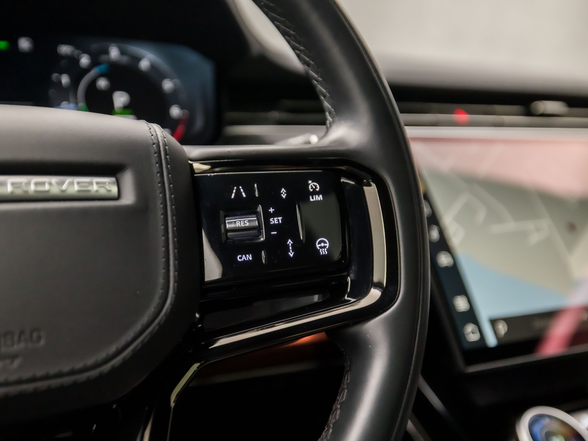 Land Rover Range Rover Sport 3.0 P460e Dynamic PHEV 441Pk Automaat (PANORAMADAK, LUCHTVERING, MERIDIAN AUDIO, STOELVERWARMING EN KOELING, 360 CAMERA, MEMORY SEATS, ADAPTIVE CRUISE, KEYLESS, NIEUWSTAAT)