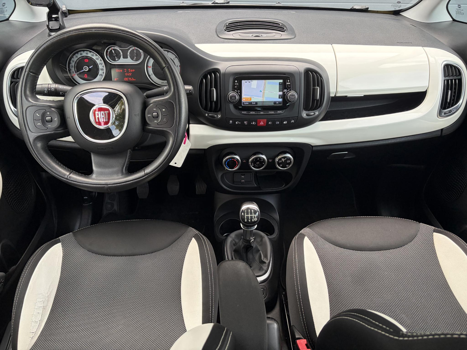 Fiat 500 L 0.9 TwinAir Trekking ✓2e Eigenaar✓Navi✓Stoelverw✓105pk✓Halfleder✓Airco✓Cruise✓6 Bak✓17''Lm velgen✓Pdc✓Zeer Zuinig✓N.A.P✓Apk tot 04-2027