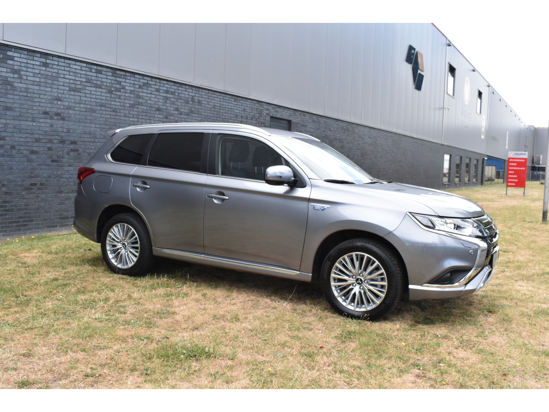 Mitsubishi Outlander 2.4 PHEV Instyle Plugin-hybride