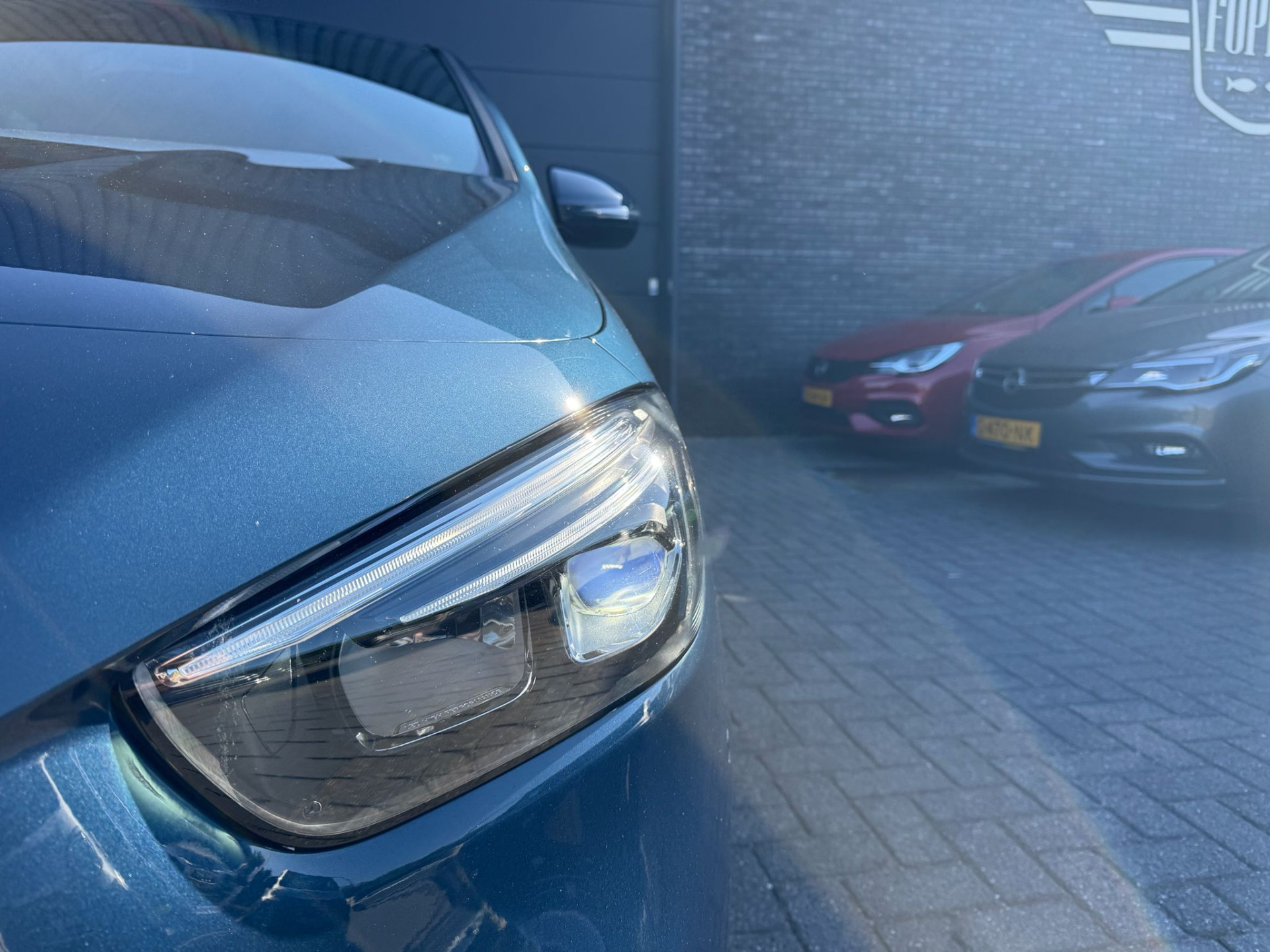 Mercedes-Benz B-klasse 180 Business Solution AMG | 3/6/12MND GARANTIE | AUTOMAAT | LED | CRUISE | CARPLAY | DAB | AIRCO | STOELVERWM. |