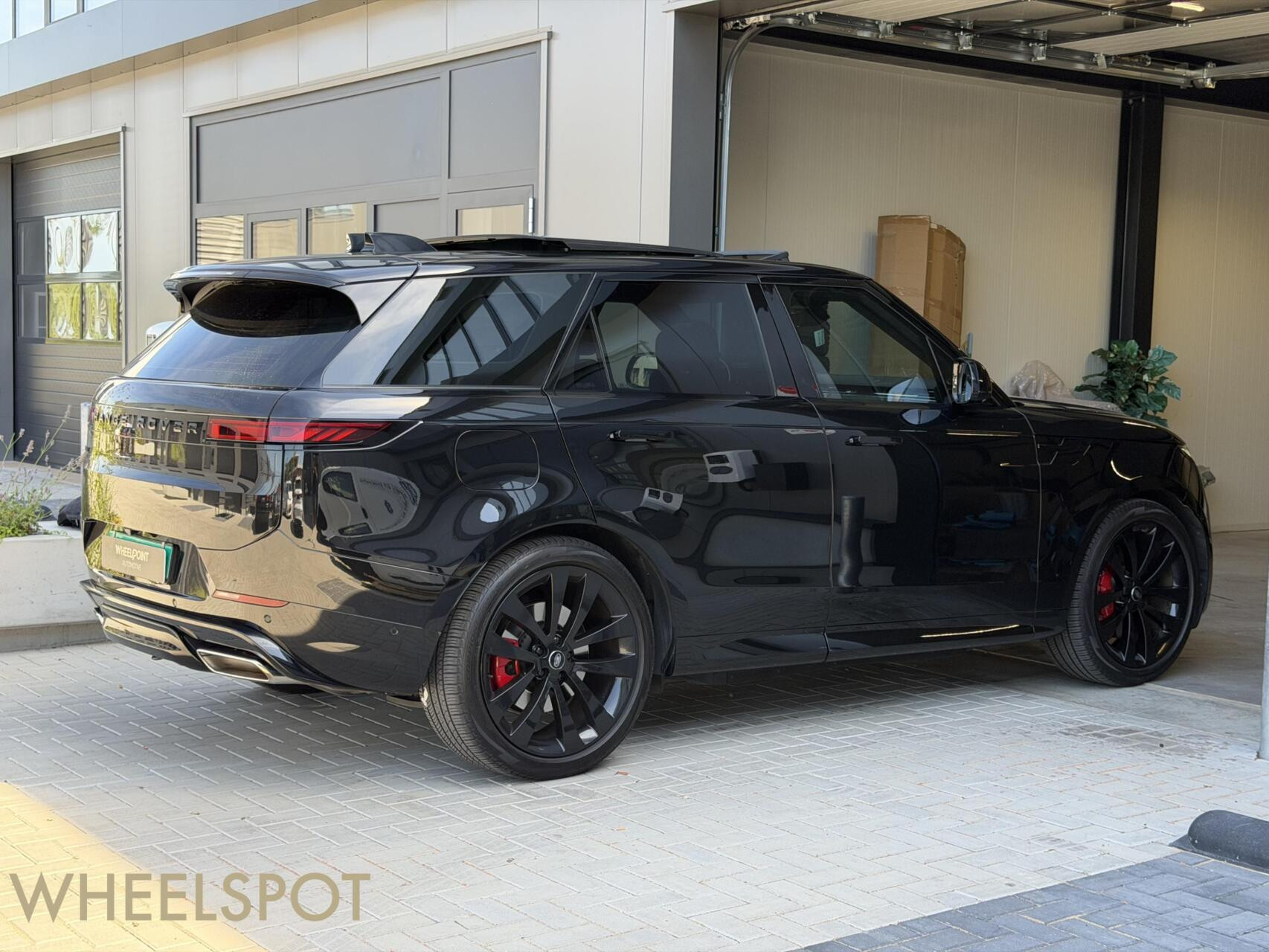 Range Rover Sport 3.0 P440e Dynamic HSE|Pano|Lucht|360|BTW