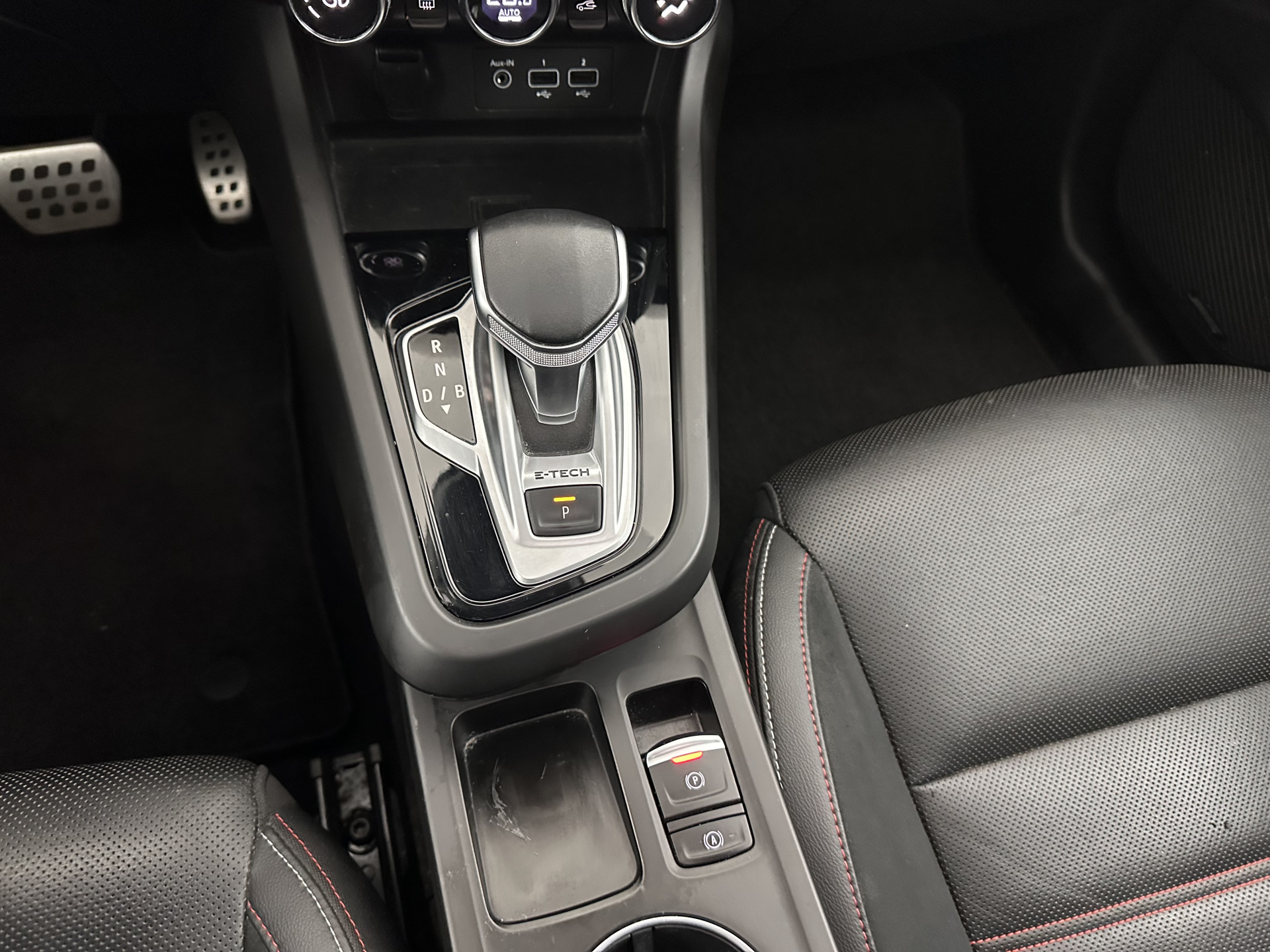 Renault Arkana 1.6 E-Tech Hybrid 145 R.S. Line (INCL.BTW) Aut. *PANO | ADAPTIVE-CRUISE | LEATHER | FULL-LED | BLINDSPOT | CAMERA | HEATED-SPORTSEATS | KEYLESS | AMBIENT-LIGHT | DIGI-COCKPIT | PRIVACY-GLASS | NAVI-FULLMAP | ECC | PDC | 18'