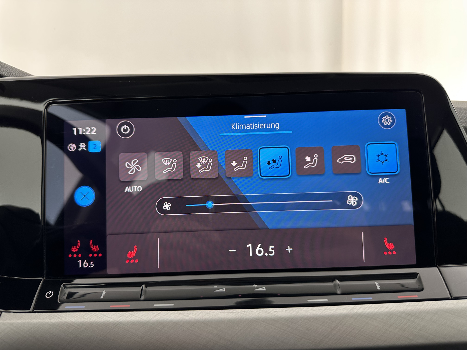 Volkswagen Golf Variant 2.0 TDI Life Business (INCL-BTW)  *FULL-LED | DIGI-COCKPIT | NAVI-FULLMAP | HEATED-COMFORTSEATS | KEYLESS | DAB+ | CARPLAY | ECC | AMBIENT-LIGHT | PDC | 16''ALU*