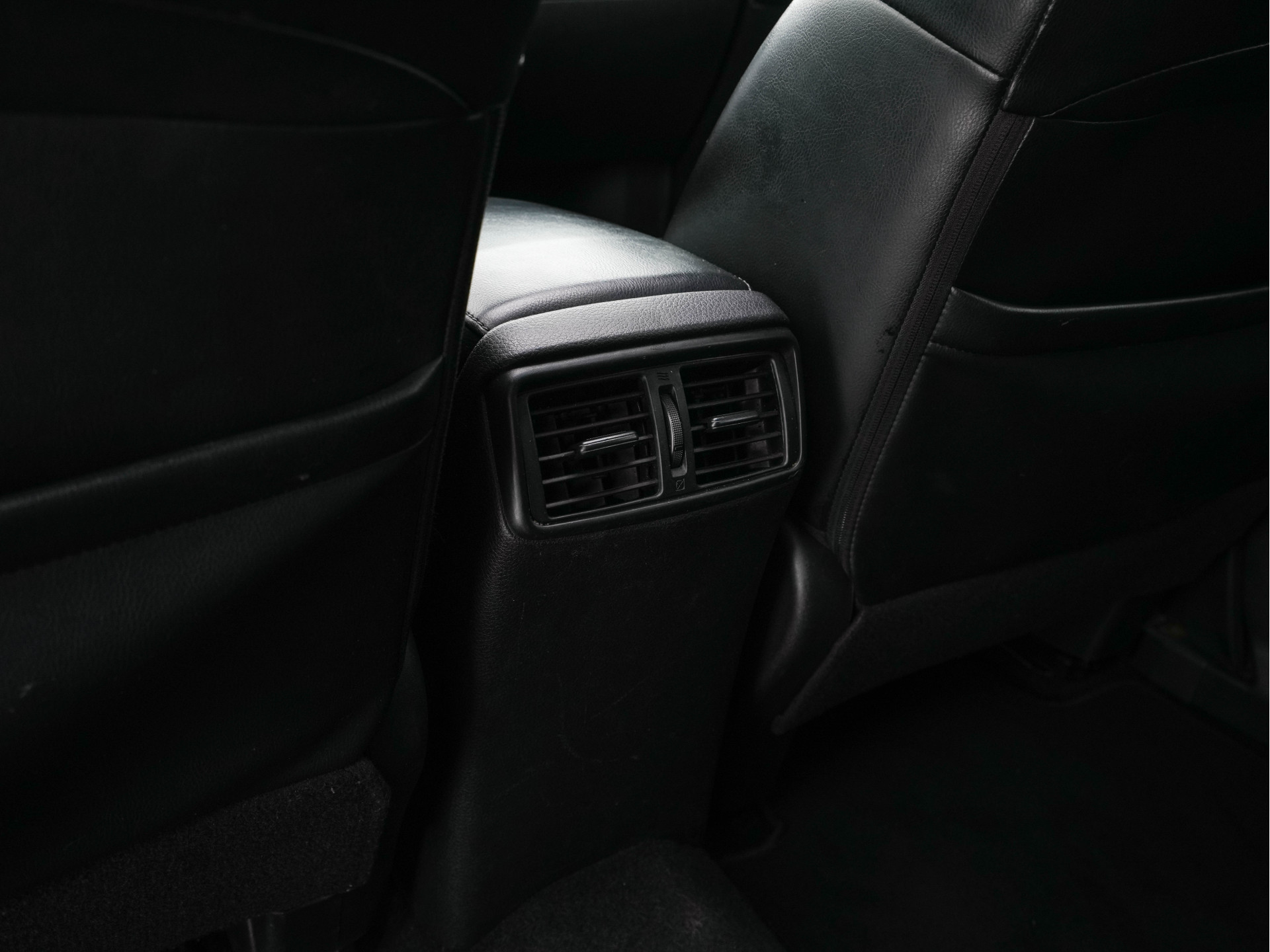 Nissan X-Trail 1.6 dCi Tekna (INCL-BTW) Aut. *PANO | LEATHER | FULL-LED | TOP-VIEW | JBL-AUDIO | BLINDSPOT | KEYLESS | HEATED-COMFORTSEATS | NAVI-FULLMAP | CARPLAY | PRIVACY-GLASS | 19''ALU*