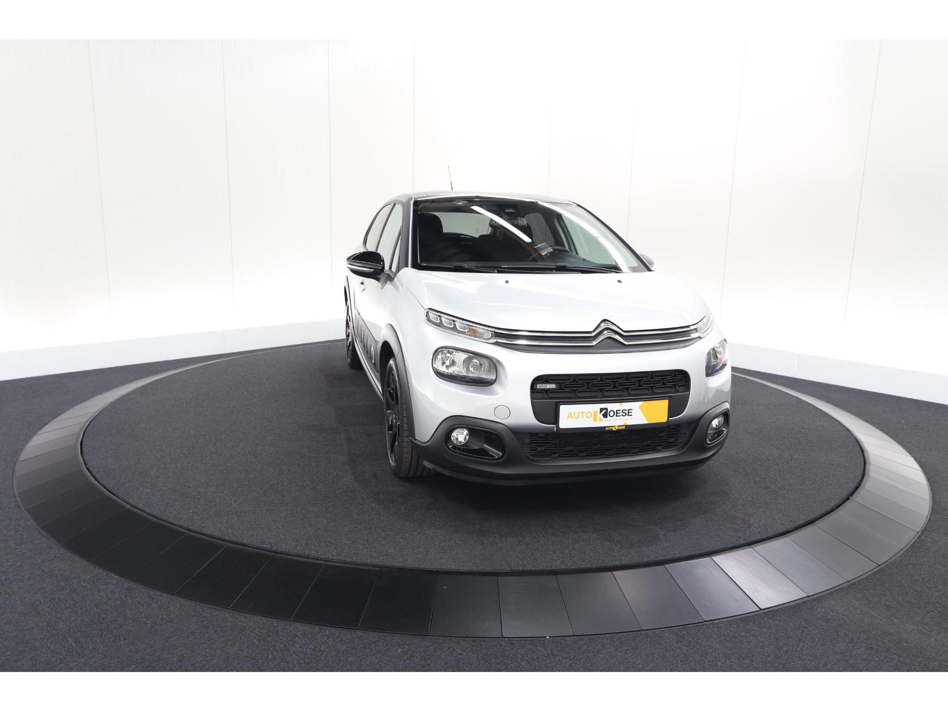 Citroen C3 PureTech 82 S&S Shine | Camera | Navigatie | Climate control | 17 Inch Lichtmetalen Velgen