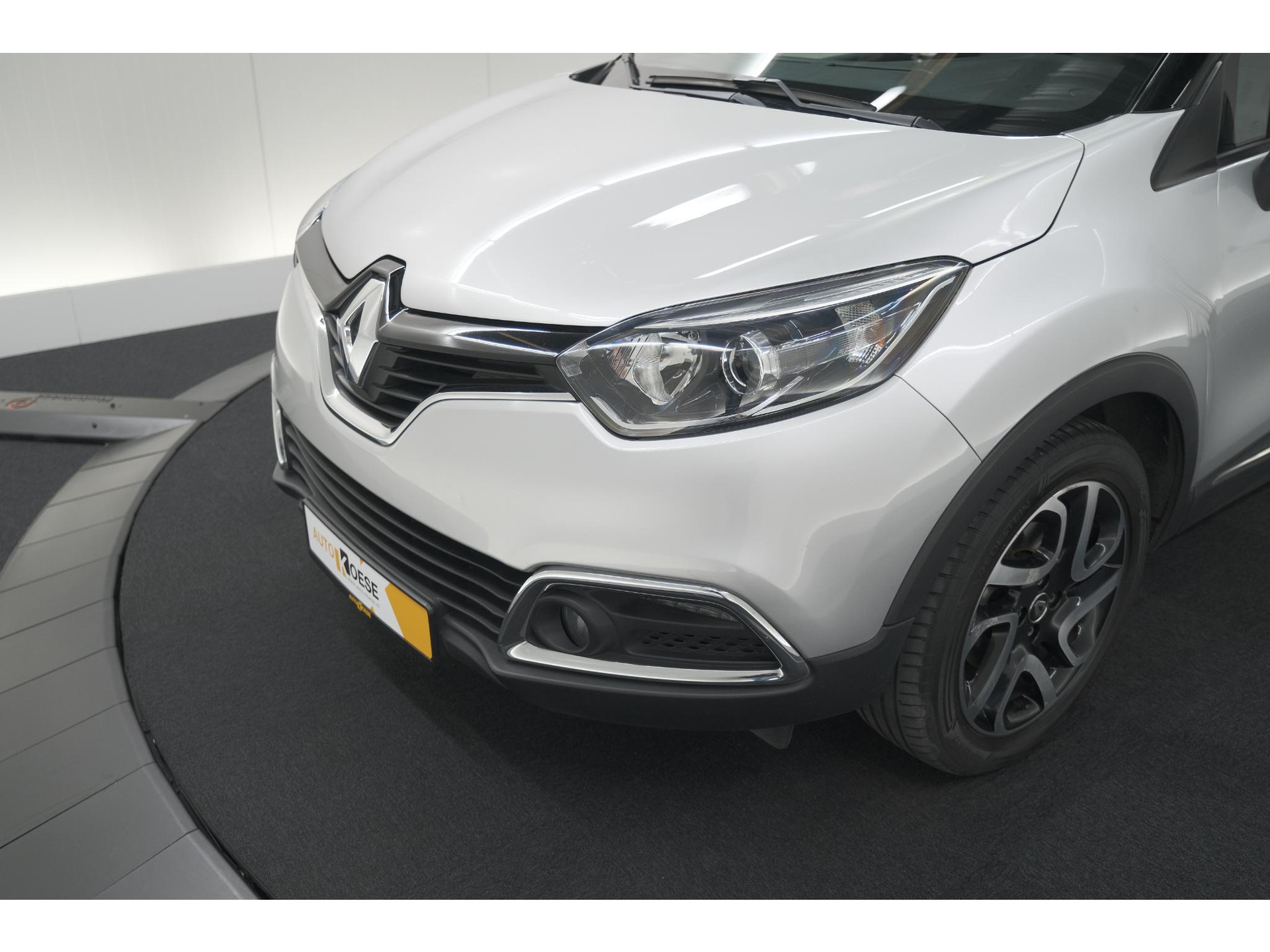 Renault Captur TCe 120 EDC Dynamique | Trekhaak | Camera | Climate Control | Navigatie