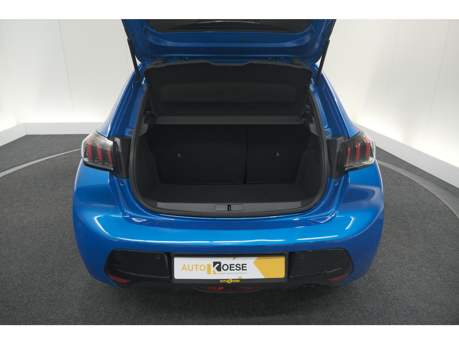 Peugeot 208 PureTech 100 Allure | Stoelverwarming | Adaptieve Cruise Control | Camera | Apple Carplay
