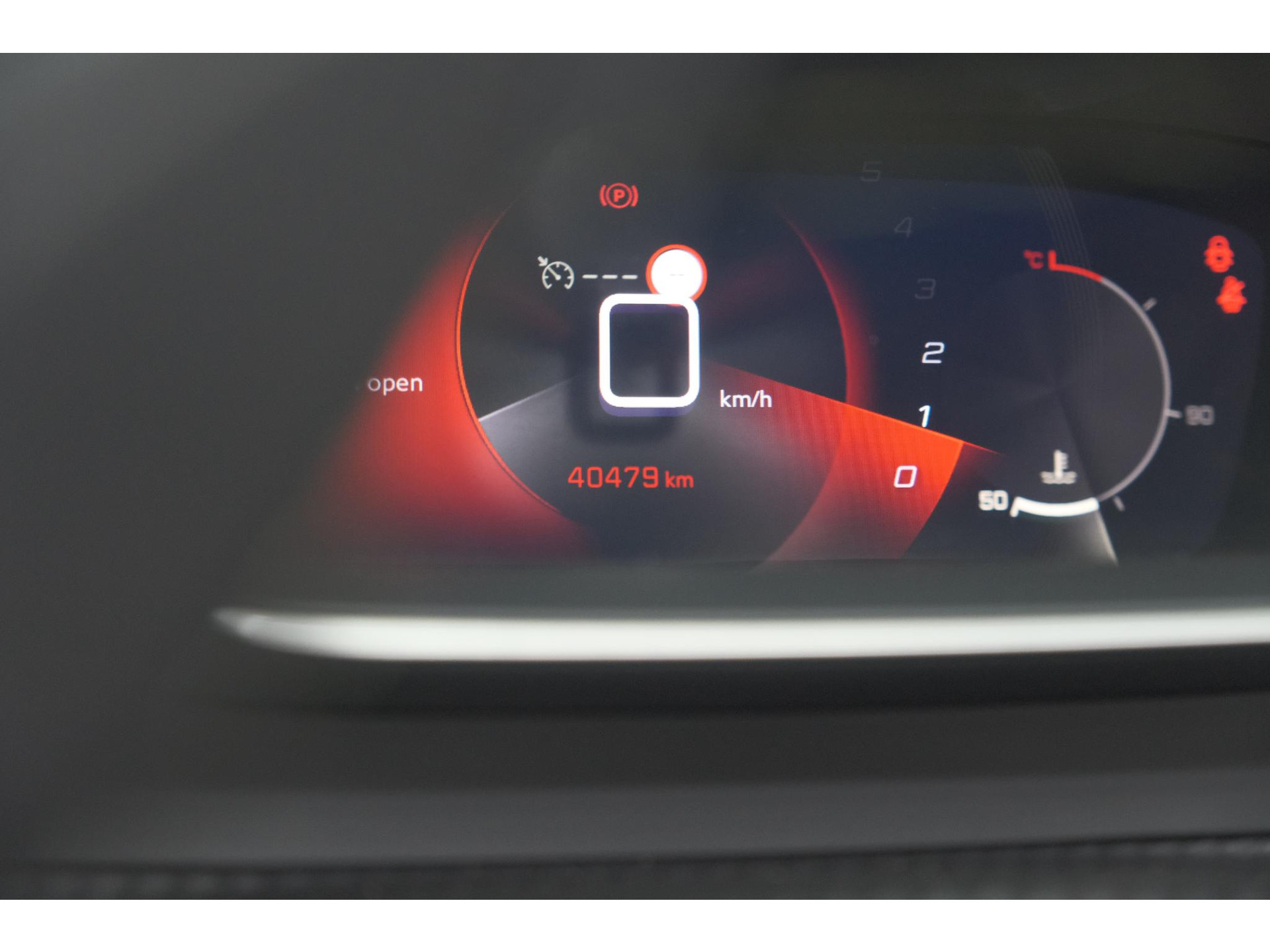 Peugeot 2008 PureTech 130 GT | Elektrisch Panoramadak | Camera | Dodehoekdetectie | Navigatie