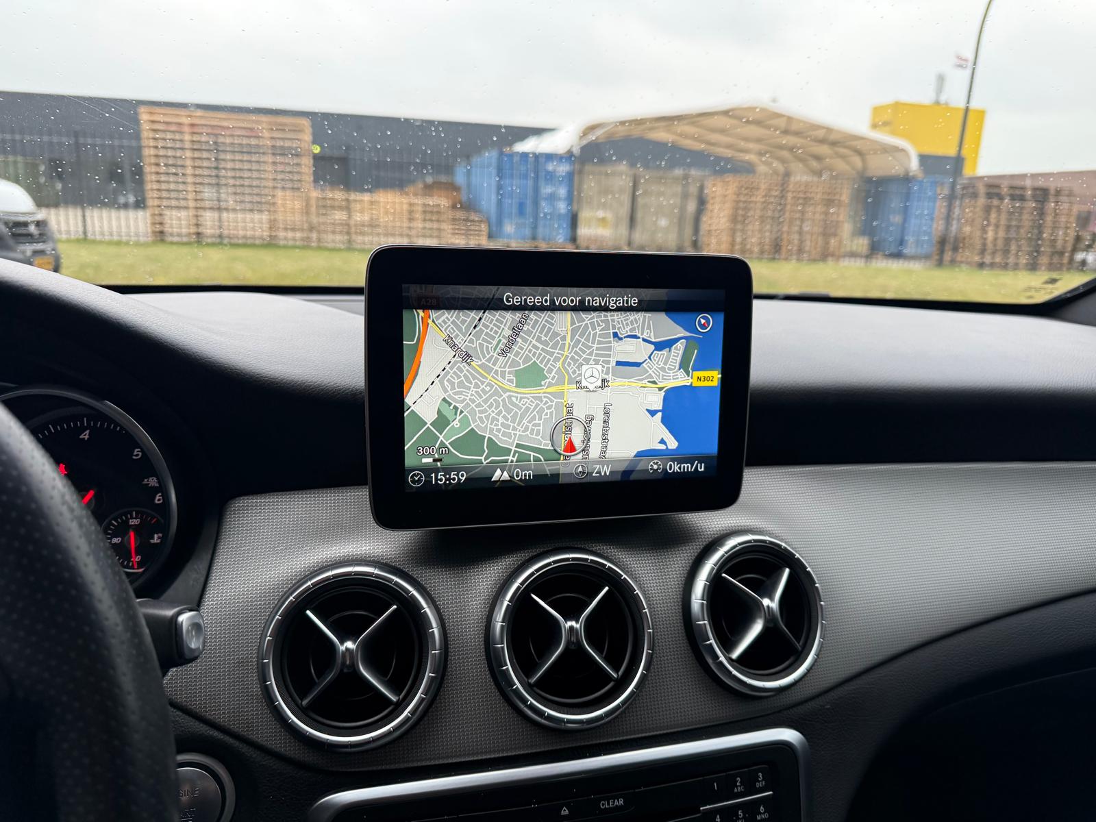 Mercedes-Benz CLA-klasse Shooting Brake 180 d Business Solution | 1E EIGENAAR | 3/6/12MND GARANTIE | AUTOMAAT | AIRCO | CRUISE | NAVI | LMV | LED | TREKHAAK |