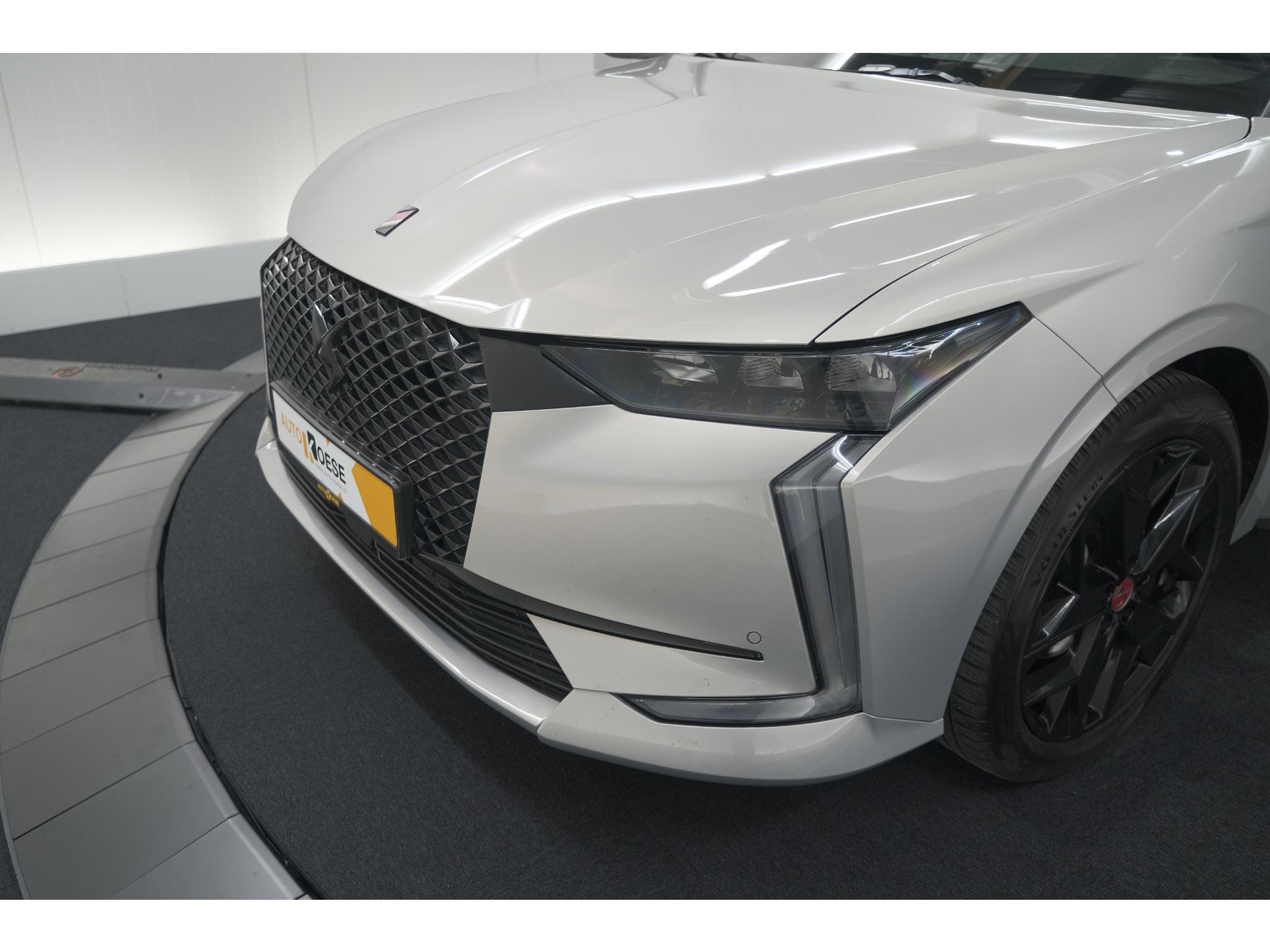 DS 4 PureTech 130 EAT8 Performance Line | Camera | Apple Carplay | Alcantara® bekleding | Parkeersensensoren