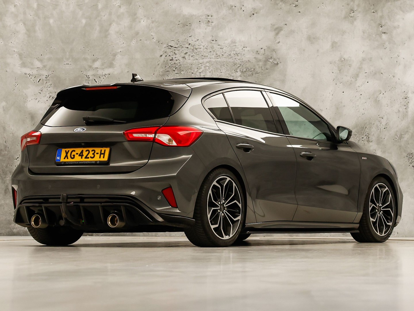 Ford Focus 1.0 EcoBoost ST Line 125Pk (PANORAMADAK, APPLE CARPLAY, GROOT NAVI, STUUR/STOELVERWARMING, BANG&OLUFSEN, TREKHAAK, SPORTSTOELEN, GETINT GLAS, ADAPTIVE CRUISE, LED KOPLAMPEN, NIEUWSTAAT)