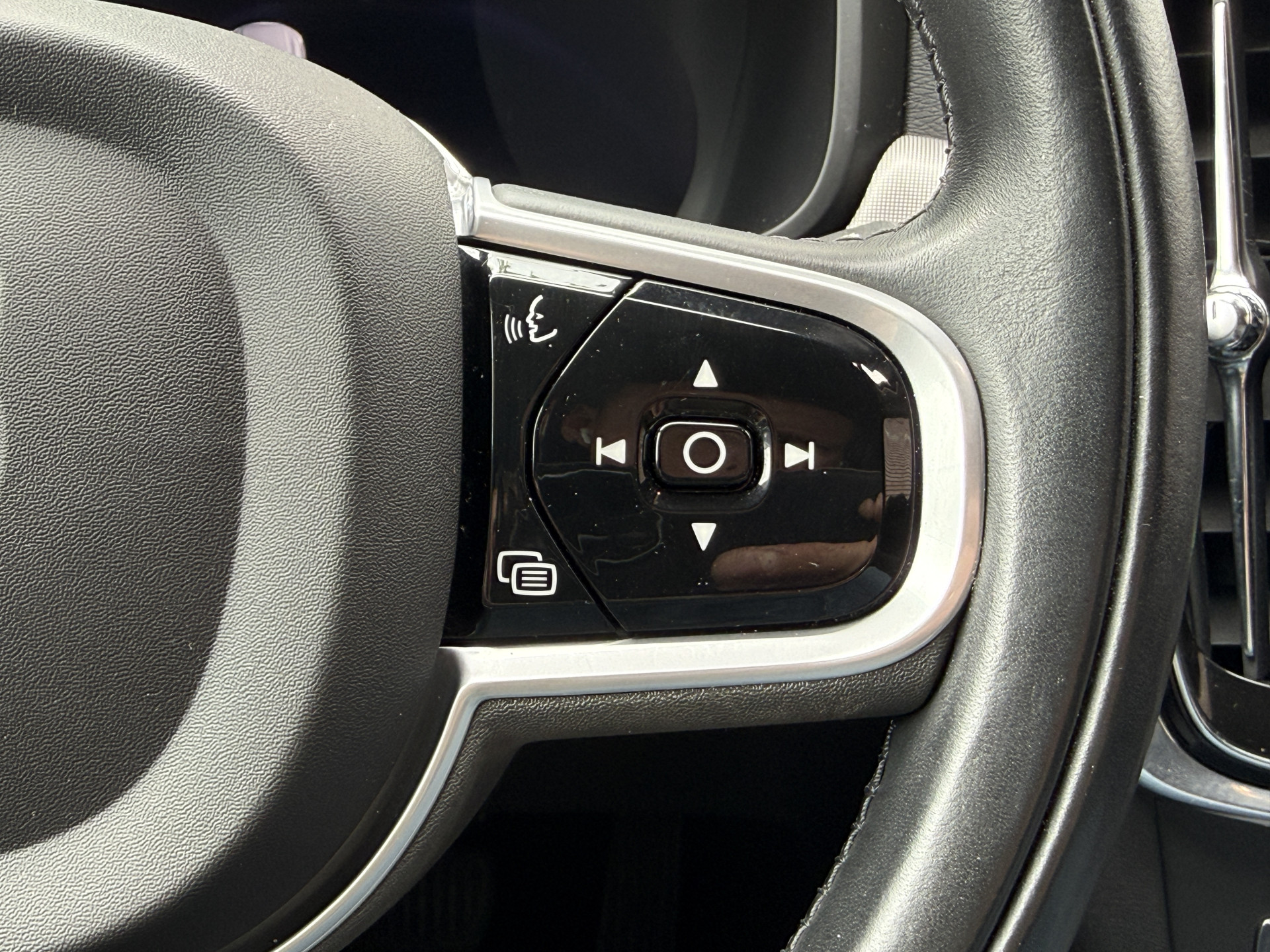 Volvo V90 2.0 B4 Momentum Business | Keyless | Trekhaak | Apple Carplay