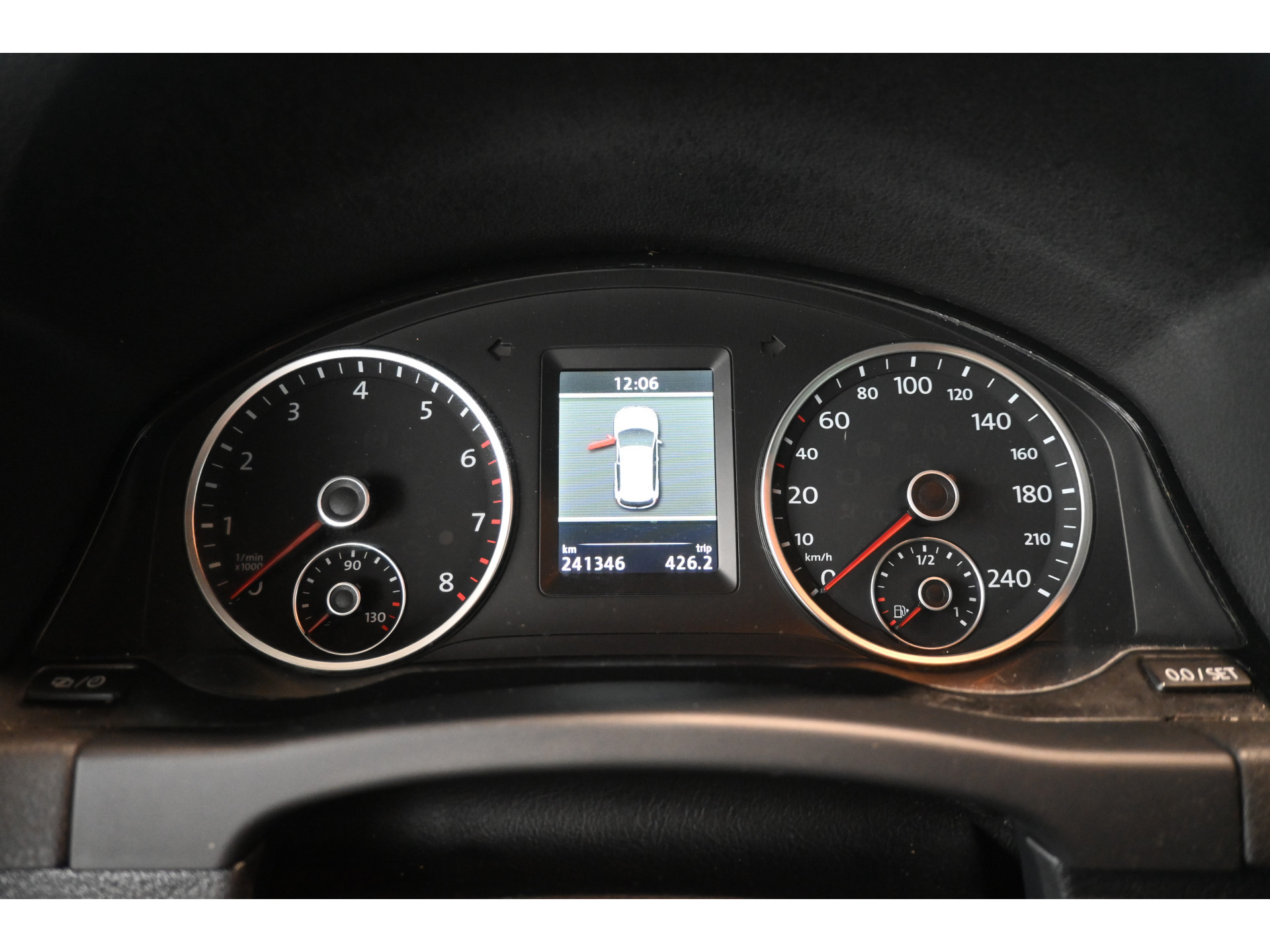 Volkswagen Tiguan 1.4 TSI Sport&Style 4Motion R-line Edition Clima Navigatie Stoelverwarming Goed Onderhouden! Inruil Mogelijk!