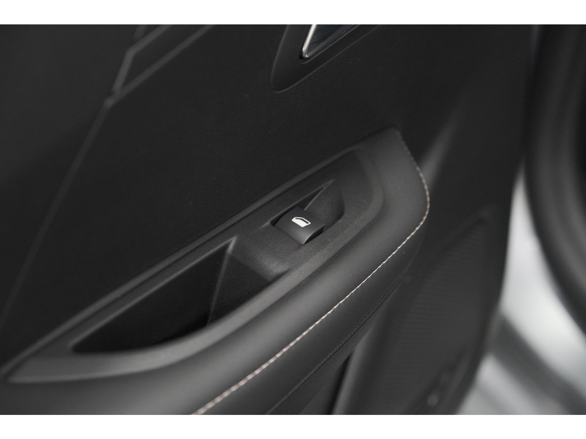 Peugeot 208 PureTech 100 Allure | 360 Camera | Dodehoekdetectie | Apple Carplay