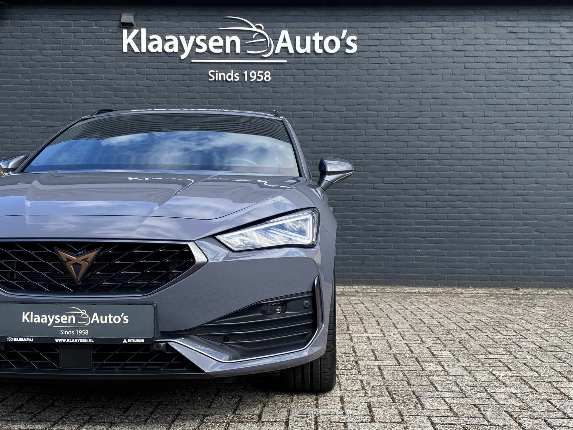 CUPRA Leon Sportstourer 1.4 e-Hybrid VZ Performance 245 pk | 1e eigenaar | dealer onderh. | panoramadak | elektr. a. klep | kuipstoelen