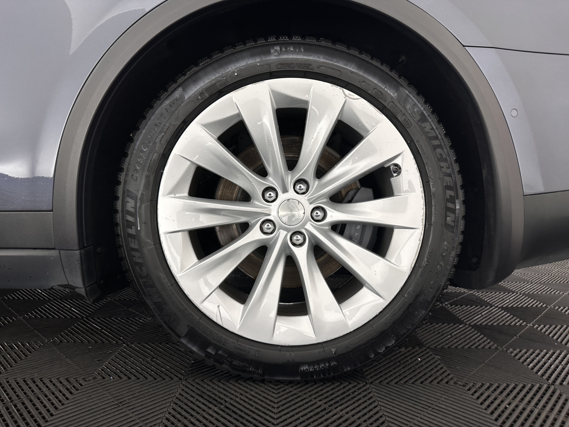 Tesla Model X 75D Base 7-Pers. [ 3-Fase-17kW ] {SOH-88%} Aut. *PANO-WINDOW | AUTOPILOT | LEATHER-FABRIC | TOPVIEW | NAVI-FULLMAP | FULL-LED | AIRSUSPENSION | DIGI-COCKPIT | KEYLESS | CAMERA | DAB+ | HEATED-COMFORTSEATS | 20''ALU*