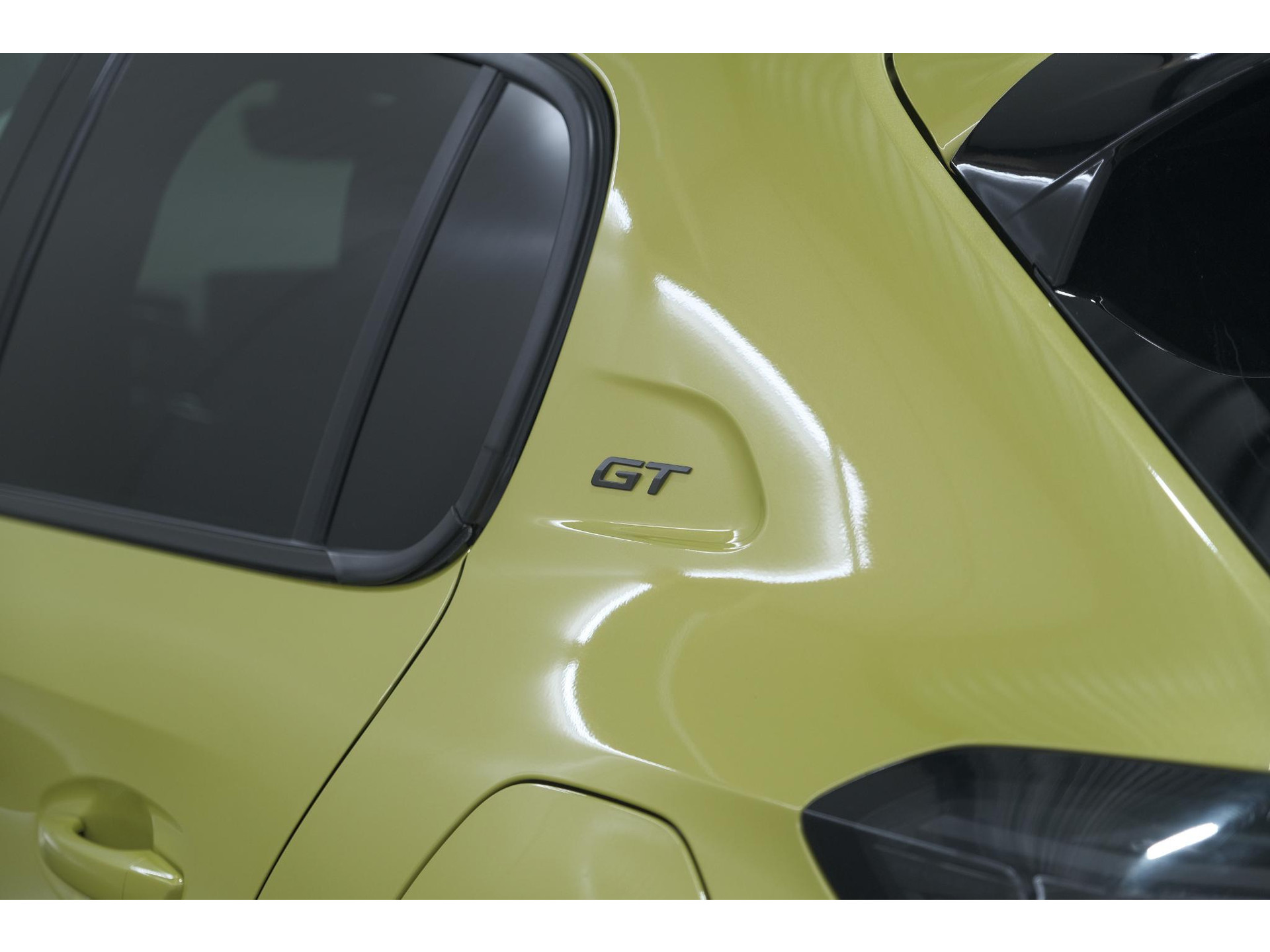 Peugeot 208 Hybrid 136 e-DCS6 GT | Camera | Apple Carplay | Parkeersensoren