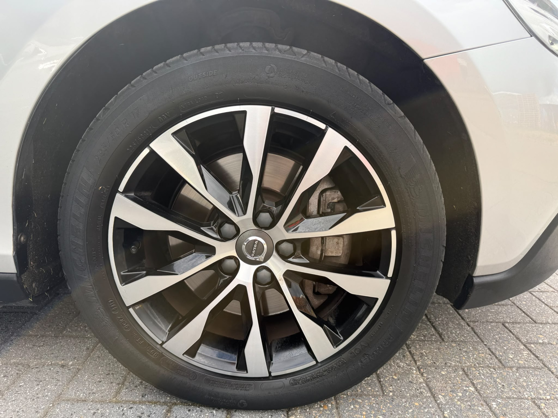 Volvo V40 Cross Country 1.5 T3 Summum | 2E EIGENAAR | 3/6 of 12 MND GARANTIE | PANO DAK | CAMERA | NAVI | MEMORY |