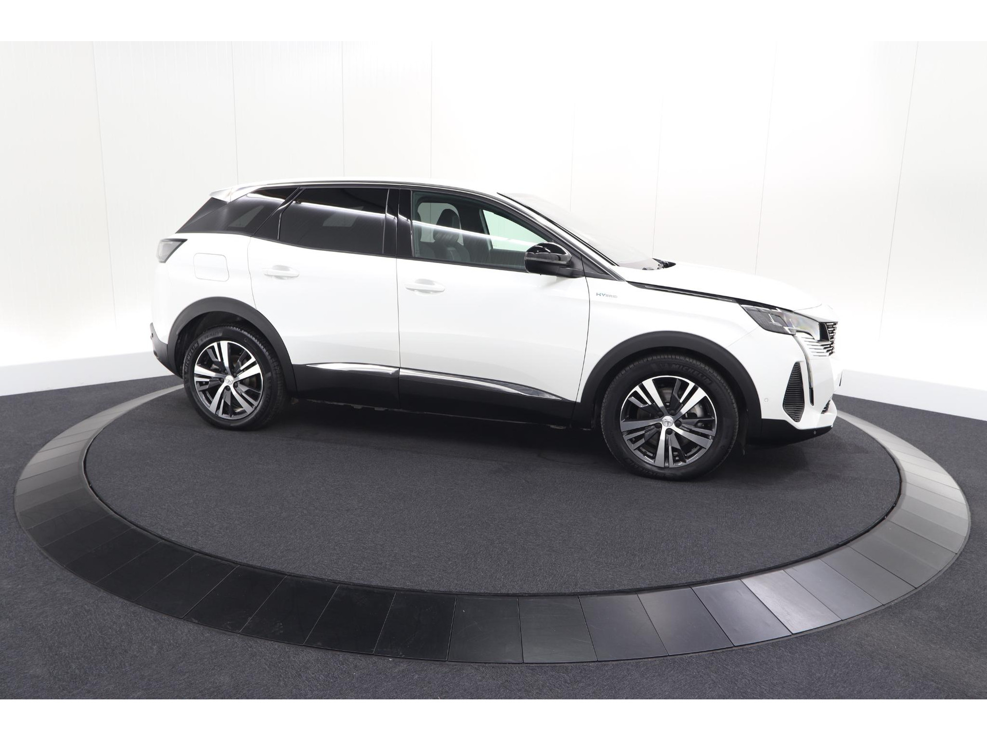 Peugeot 3008 1.6 Plug-in HYbrid 225 Allure | Camera | Dodehoekdetectie | Navigatie | Apple Carplay