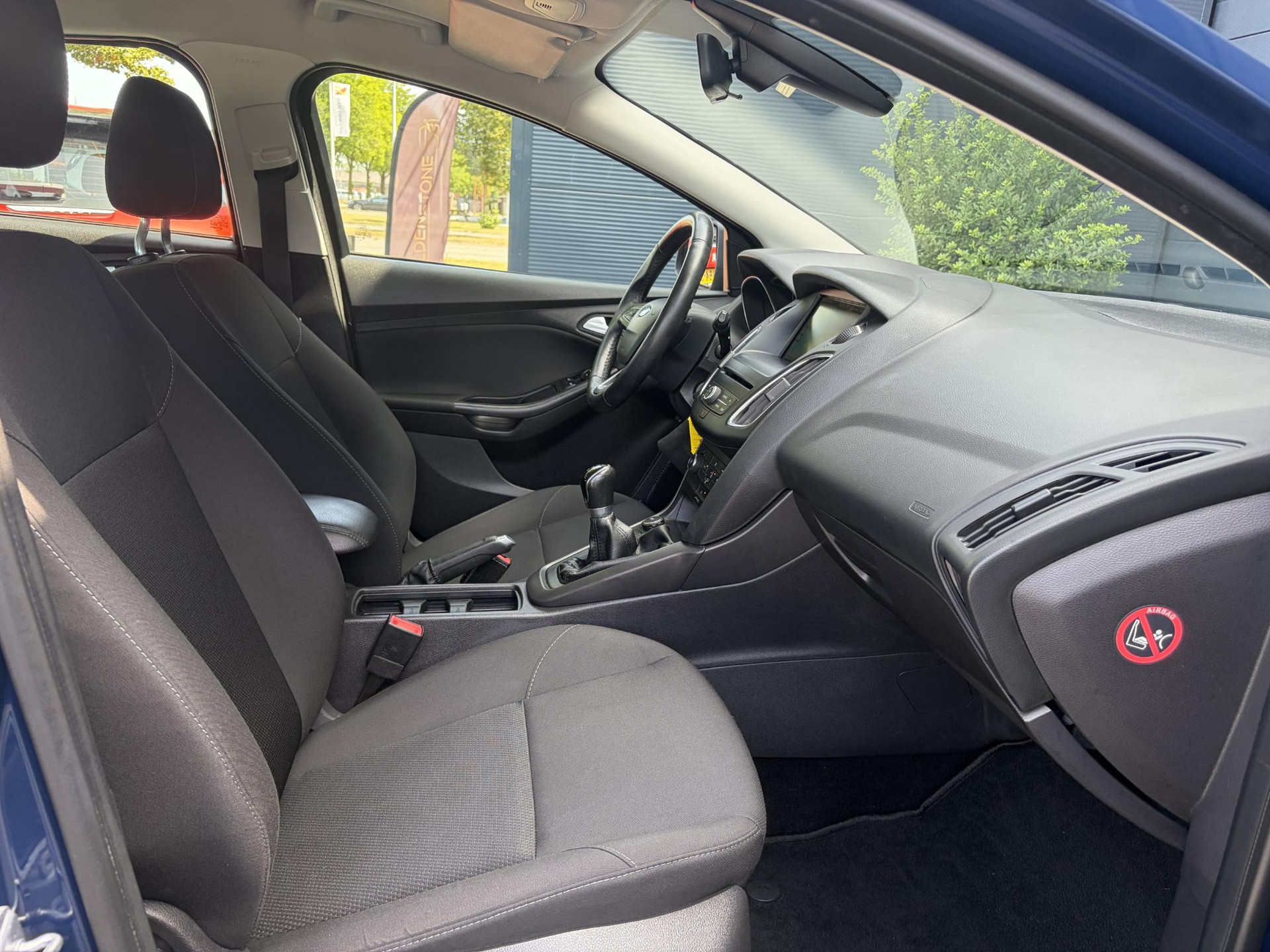 Ford Focus 1.0 Trend Edition Dealer Onderhouden,Trekhaak,Navi,Airco,Cruise,2e Eigenaar,N.A.P,102pk,Apk tot 09-2027