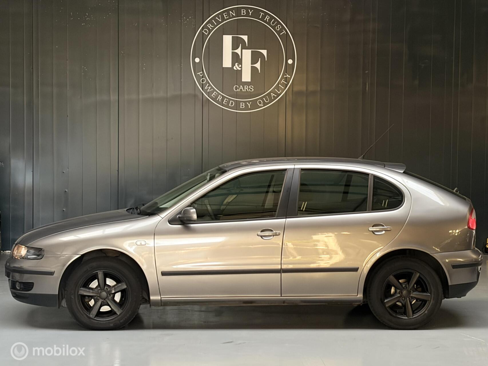 SEAT Leon 1.8-20V Signo | Automaat | Airco | NAP | 5-Deurs