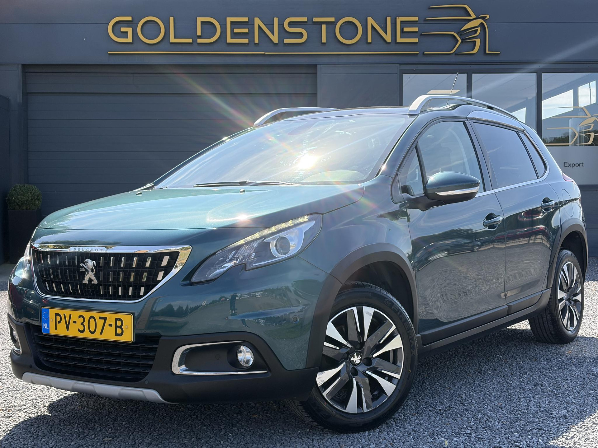 Peugeot 2008 1.2 PureTech Allure ✓1e Eigenaar✓D-riem vv in 2025✓110pk✓Navi✓Pano✓Carplay✓Pdc V+A✓Lm velgen✓N.A.P✓Halfleder✓Clima✓Apk tot 10-2027