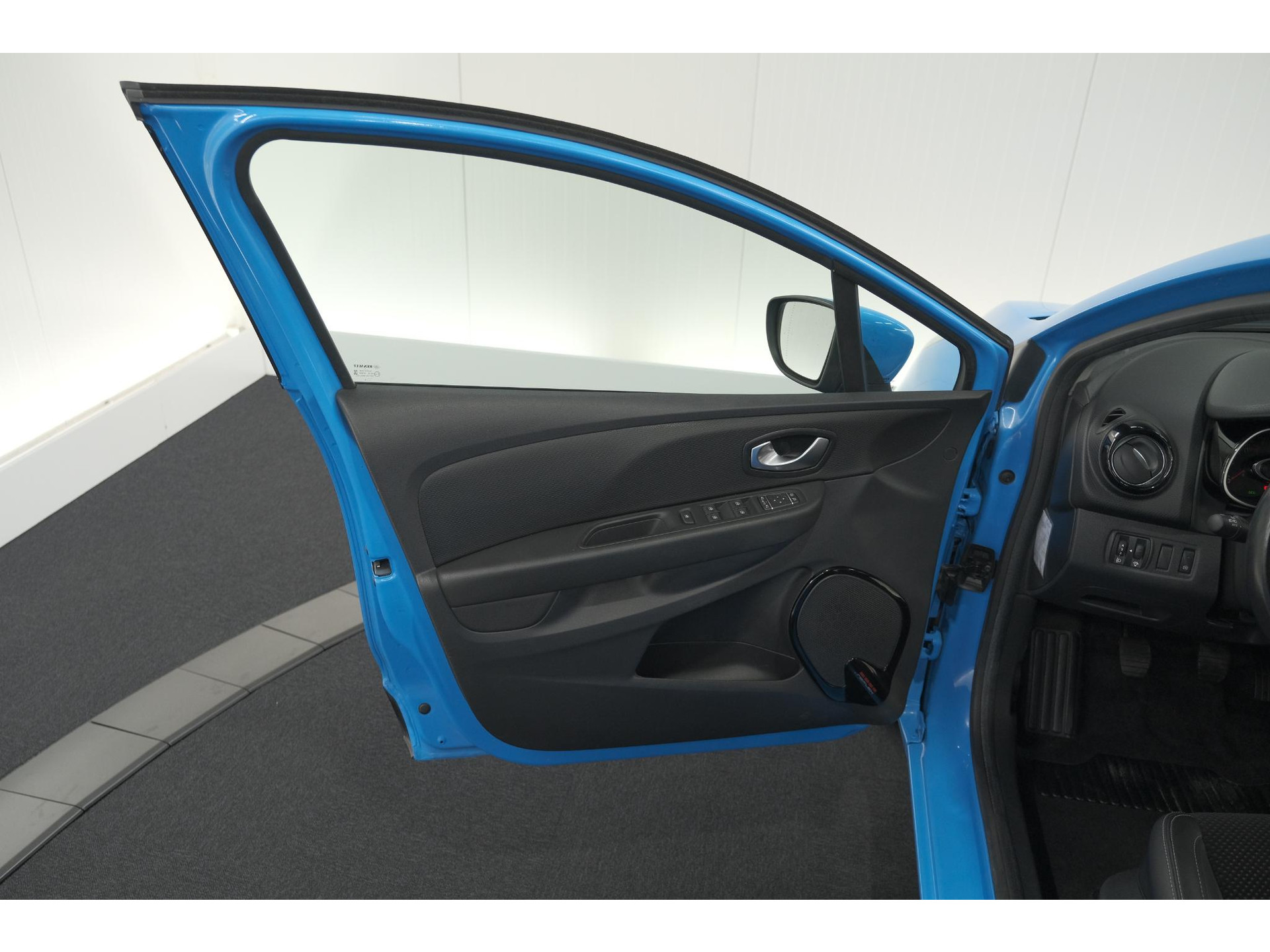 Renault Clio Estate TCe 90 Intens | Bleu De France | Parkeersensoren | Navigatie | Climate Control