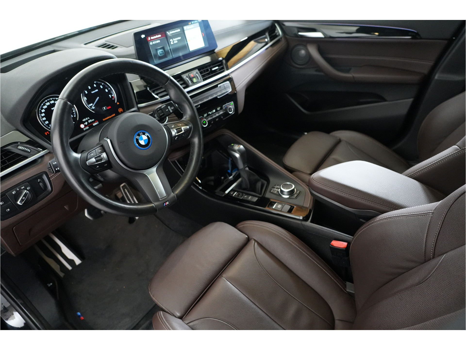 BMW X2 xDrive25e PHEV 220 pk | SOH 93% | M Sport | Pano | Leder | Head-up |