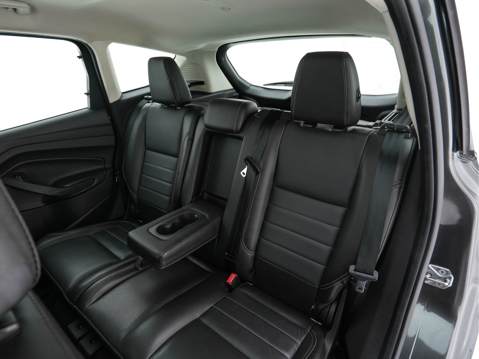 Ford C-Max 2.0 Plug-in Hybrid Titanium Plus Aut. *PANO | LEATHER | NAVI-FULLMAP | CAMERA | KEYLESS | HEATED-COMFORT-SEATS | ECC | DIGI-COCKPIT | PDC | 17''ALU*