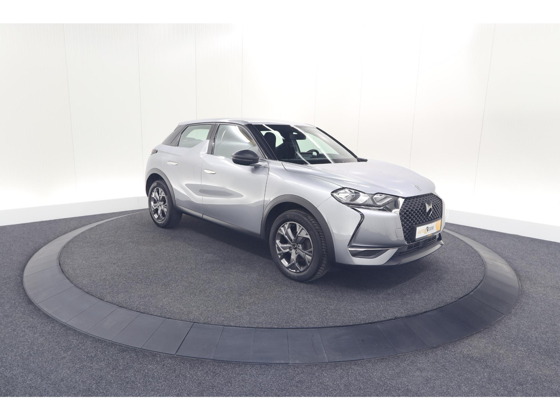 DS 3 Crossback PureTech 100 Montmartre | Parkeersensoren | Apple Carplay | Allseason Banden | Navigatie | Climate Control