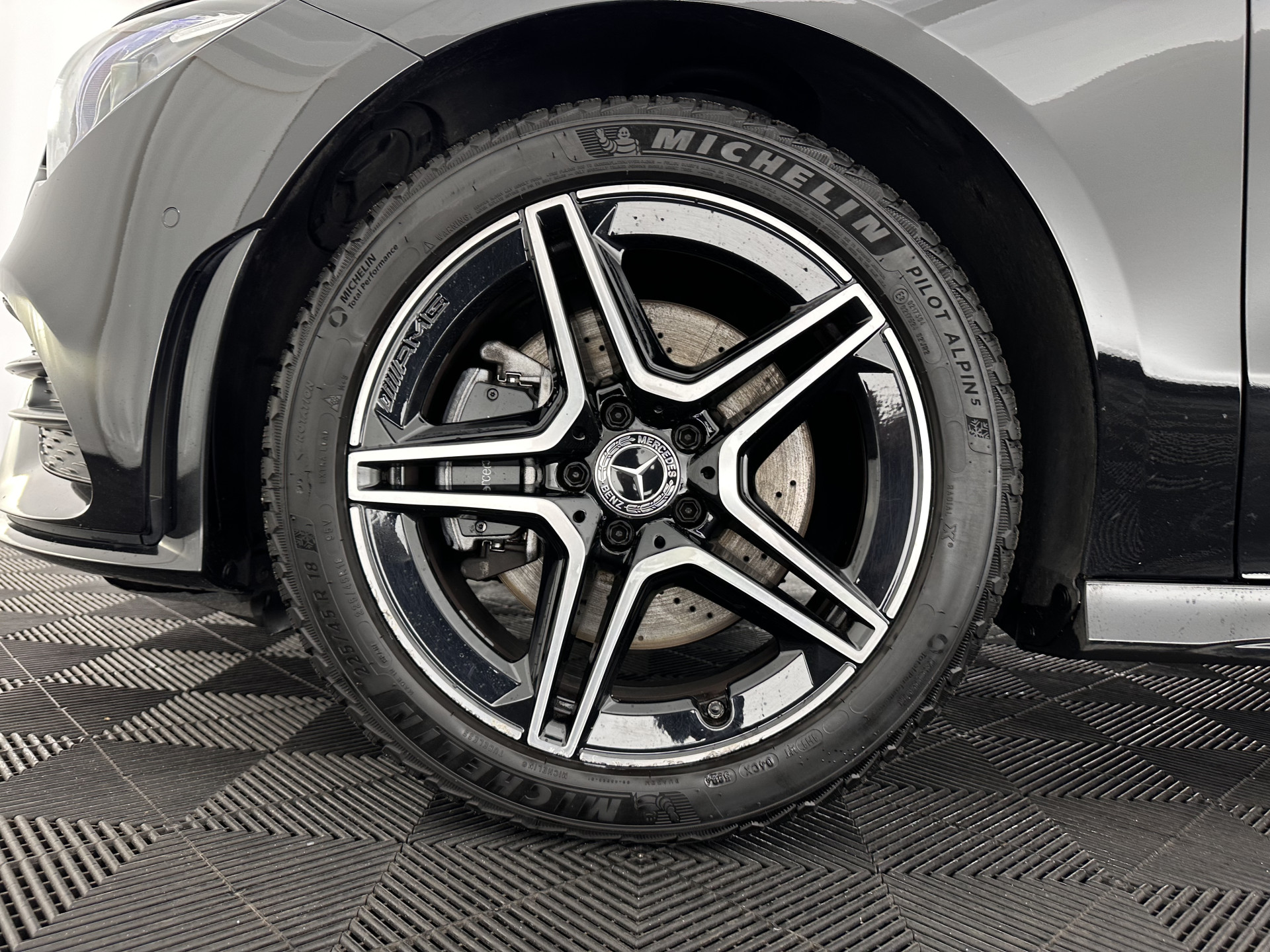 Mercedes-Benz CLA-klasse Shooting Brake 250 e AMG Limited Business Solution ( Plug-in ) (INCL-BTW) *PANO | LEATHER-MICROFIBRE | FULL-LED | AMBIENTLIGHT | BLINDSPOT | HEATED-SPORTSEATS | WIDESCREEN-DIGICOCKPIT | DAB+ | NAVI-FULLMAP | CAMERA | PRIVACYGLASS