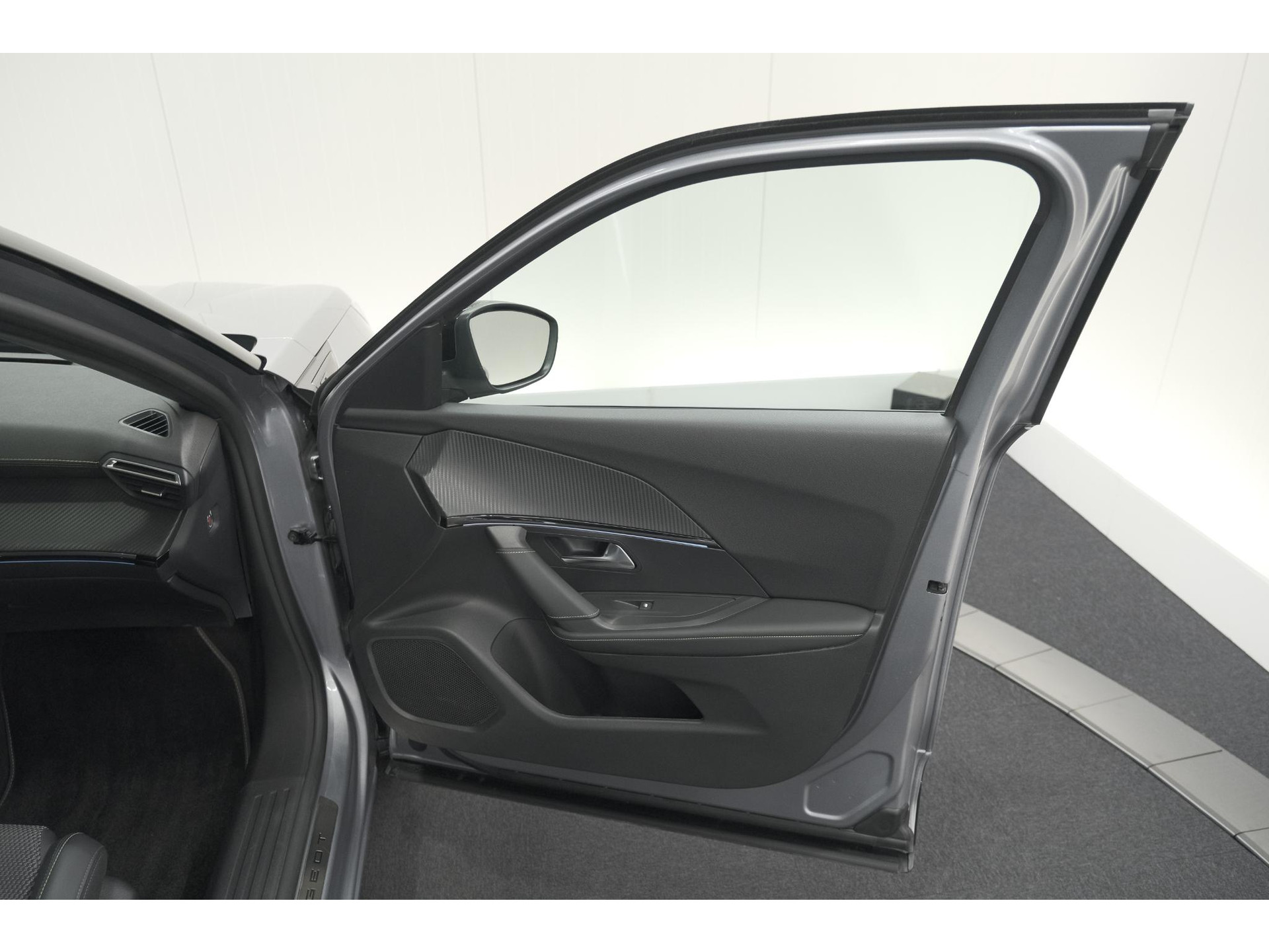 Peugeot 2008 Hybrid 145 e-DCS6 GT | Camera | Apple Carplay | Parkeersensoren