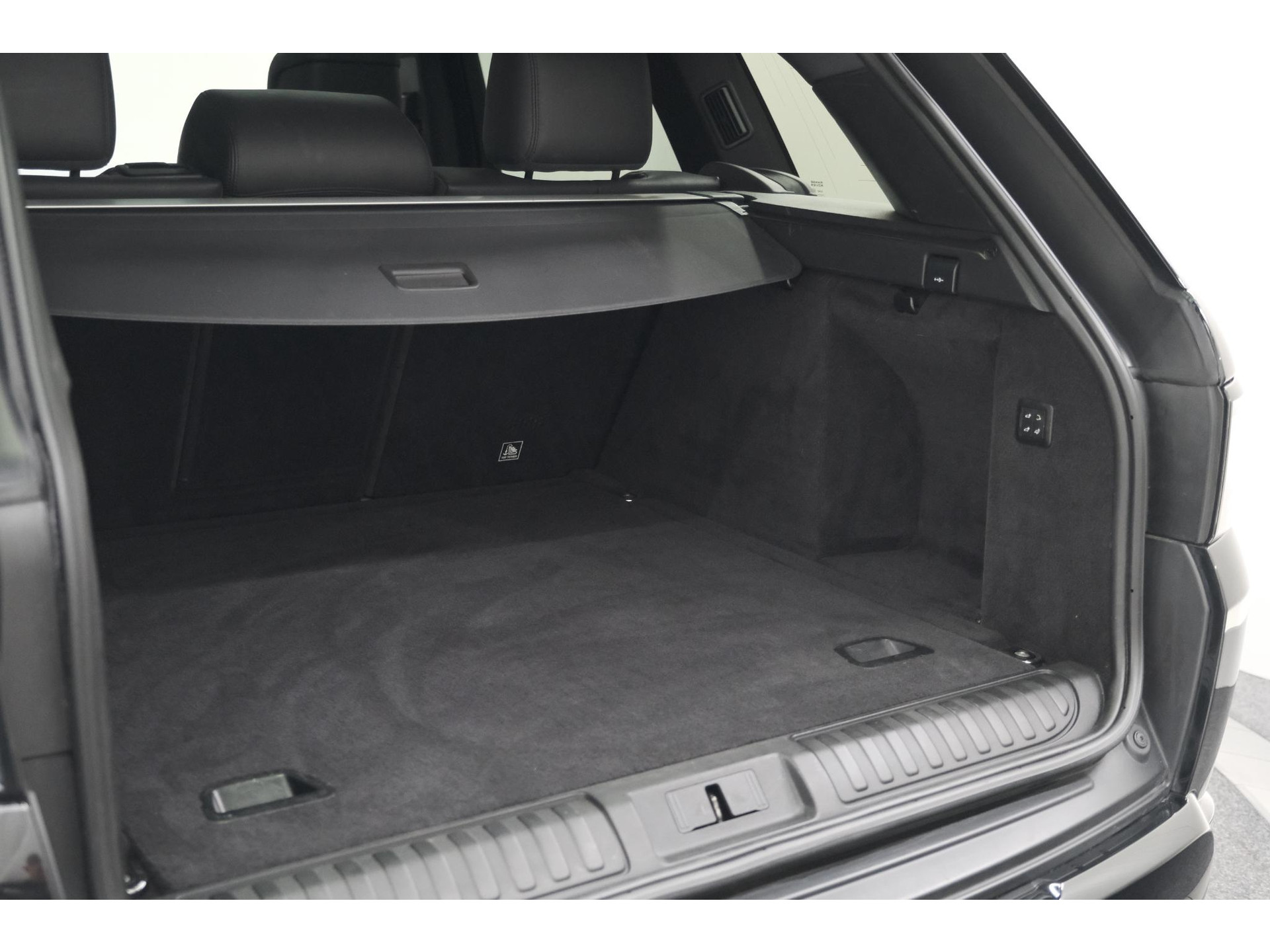Land Rover Range Rover Sport 3.0 SDV6 HSE Dynamic 3500kg trekgewicht - BTW - Zwart/Zwart