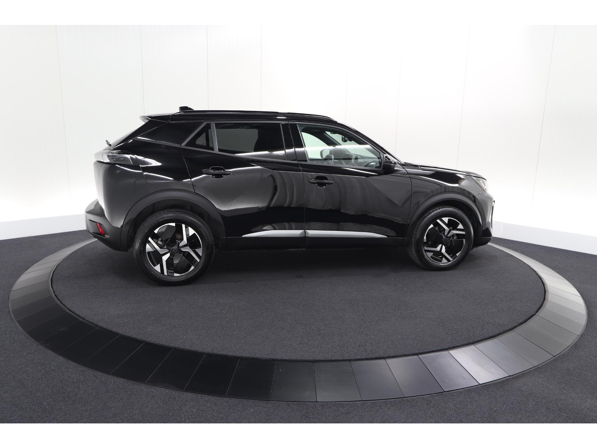Peugeot 2008 PureTech 100 Allure | Apple Carplay | Parkeersensoren | Climate Control | Cruise Control