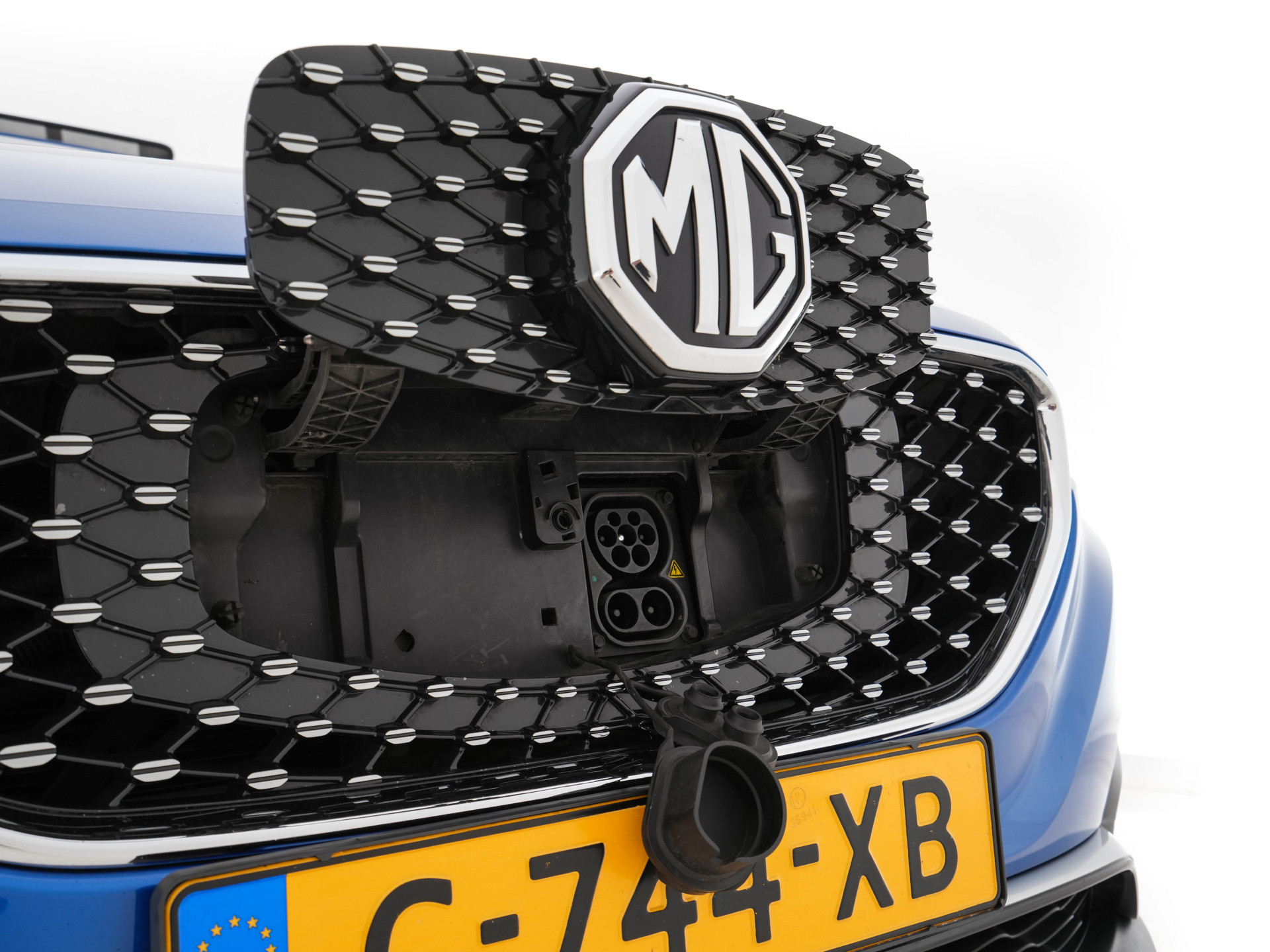 MG ZS EV Luxury 45 kWh {SOH-89%} (INCL-BTW) *PANO | LEATHER | CCS-FASTLOADER | KEYLESS | NAVI-FULLMAP | ADAPTIVE-CRUISE | CAMERA | HEATED-SPORT-SEATS | CARPLAY | BLINDSPOT | DAB | LANE-ASSIST | 17"ALU*