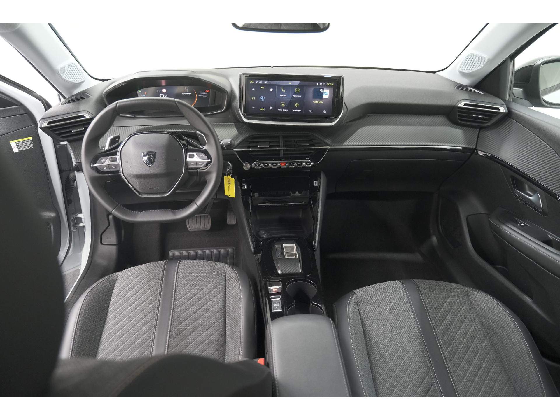 Peugeot 208 1.2 Hybrid 110 e-DCS6 Allure | Climate Control | Apple Carplay | Parkeersensoren