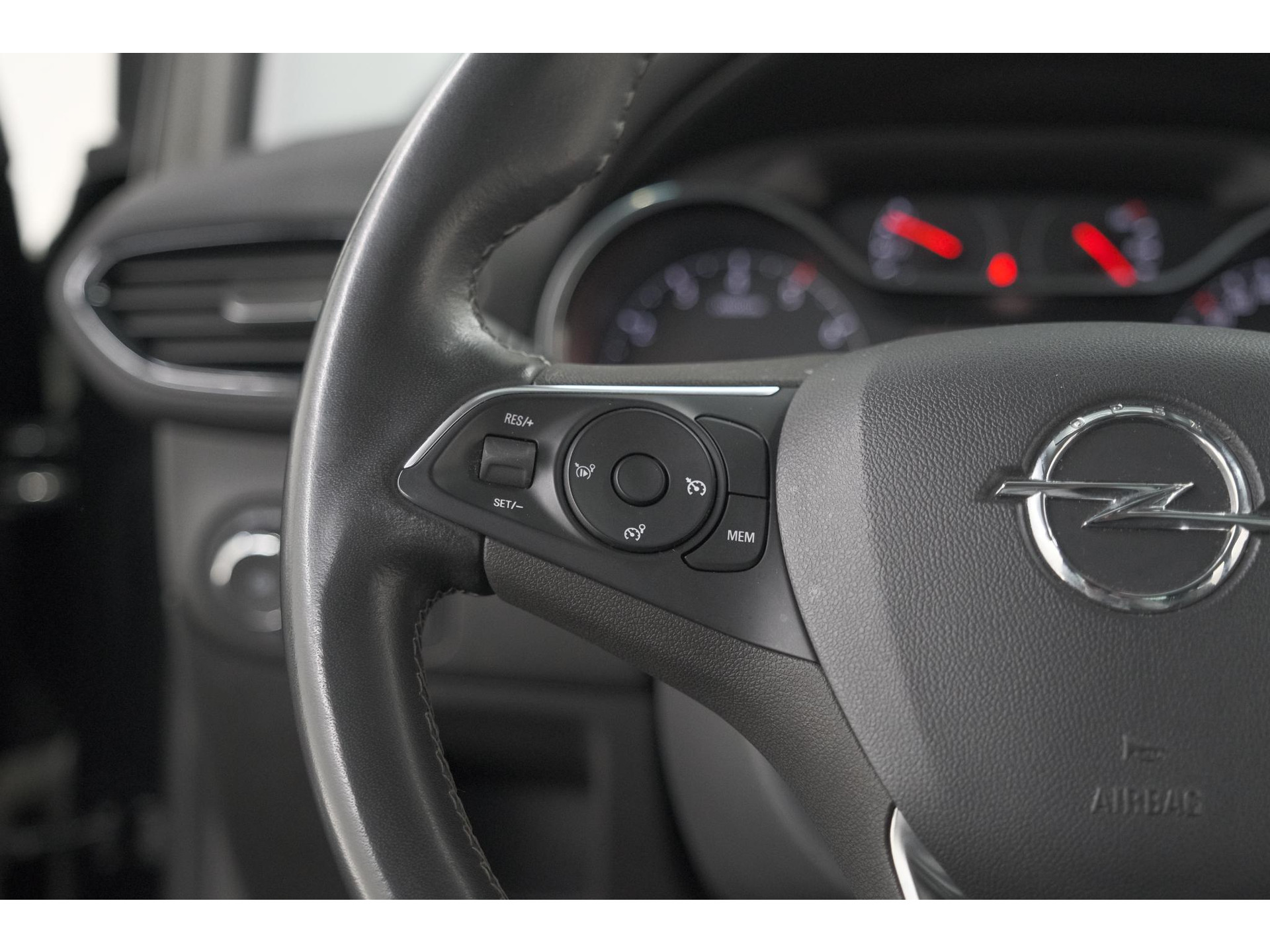 Opel Crossland 110 Turbo Business Elegance | Camera | Dodehoekdetectie | Navigatie | Apple Carplay