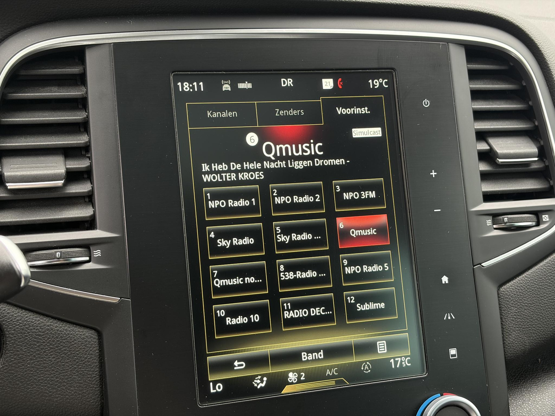 Renault Mégane Estate 1.2 TCe Bose ✓2 Eigenaar✓Pano✓Camera✓Net beurt gehad✓Navi✓Keyless✓Clima✓Cruise✓Leder✓131pk✓Pdc V+A✓6 Bak✓Rijstrooksensor✓Dodehoeksensor✓17'' Lm velgen✓N.A.P✓Apk tot 09-2027