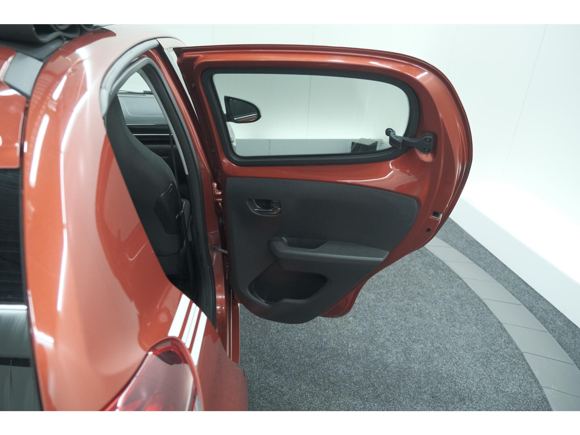 Peugeot 108 1.0 e-VTi Allure TOP! | Elektrisch Vouwdak | Trekhaak | Camera | Apple Carplay