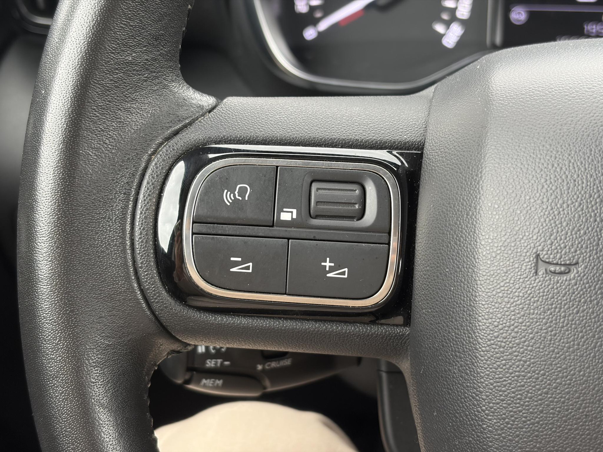 Citroen C3 Aircross 1.2 PureTech Feel ✓1e Eigenaar✓Nieuwe D-riem✓Draadloze telefoonlader✓Carplay✓Navi✓Clima✓Cruise ✓Pdc✓Lm velgen✓Net beurt gehad✓Rijstrooksensor✓N.A.P✓Apk tot 09-2027