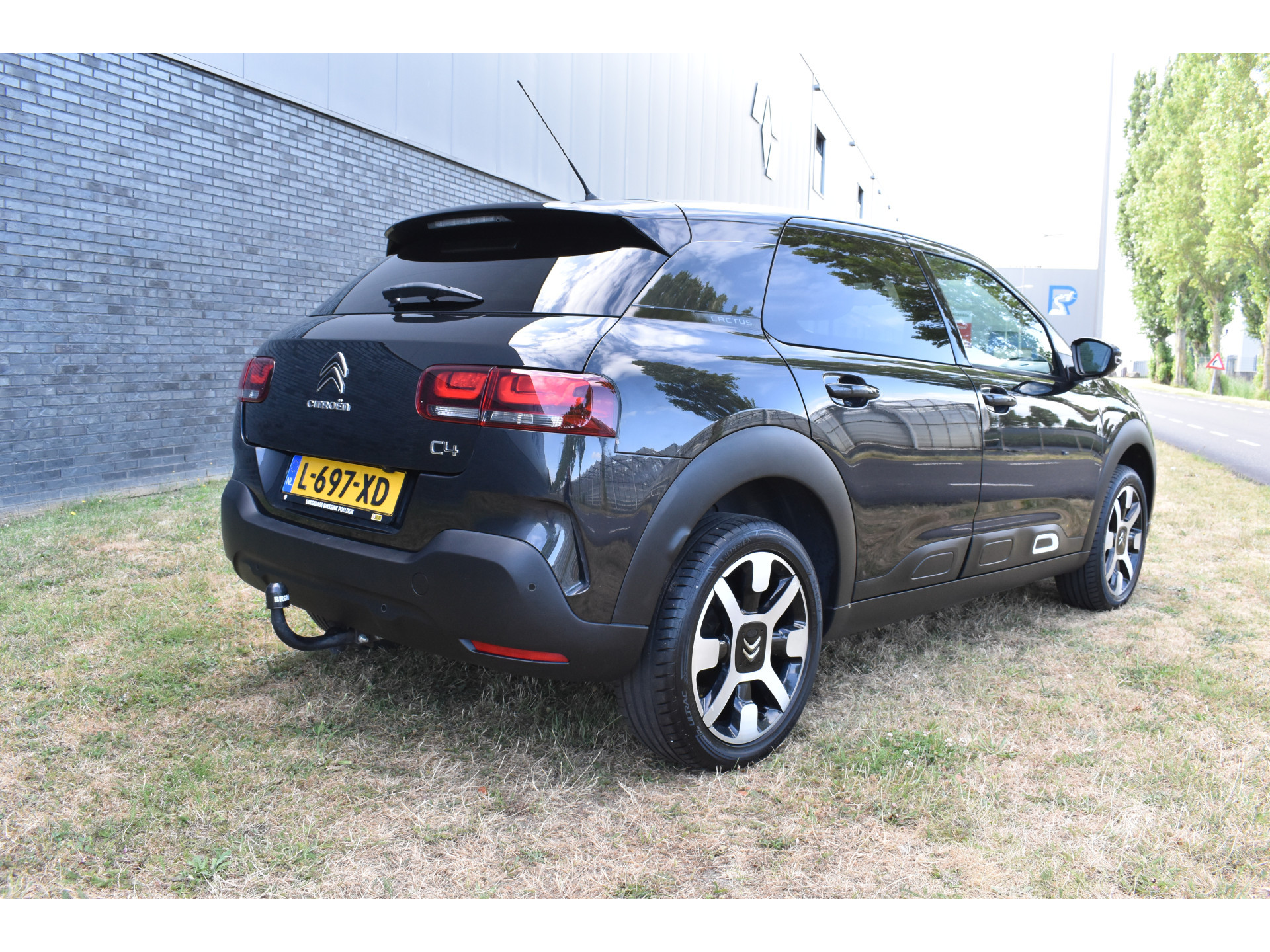 Citroën C4 Cactus 1.2 PureTech Feel Trekhaak Navi Stoelverwarming