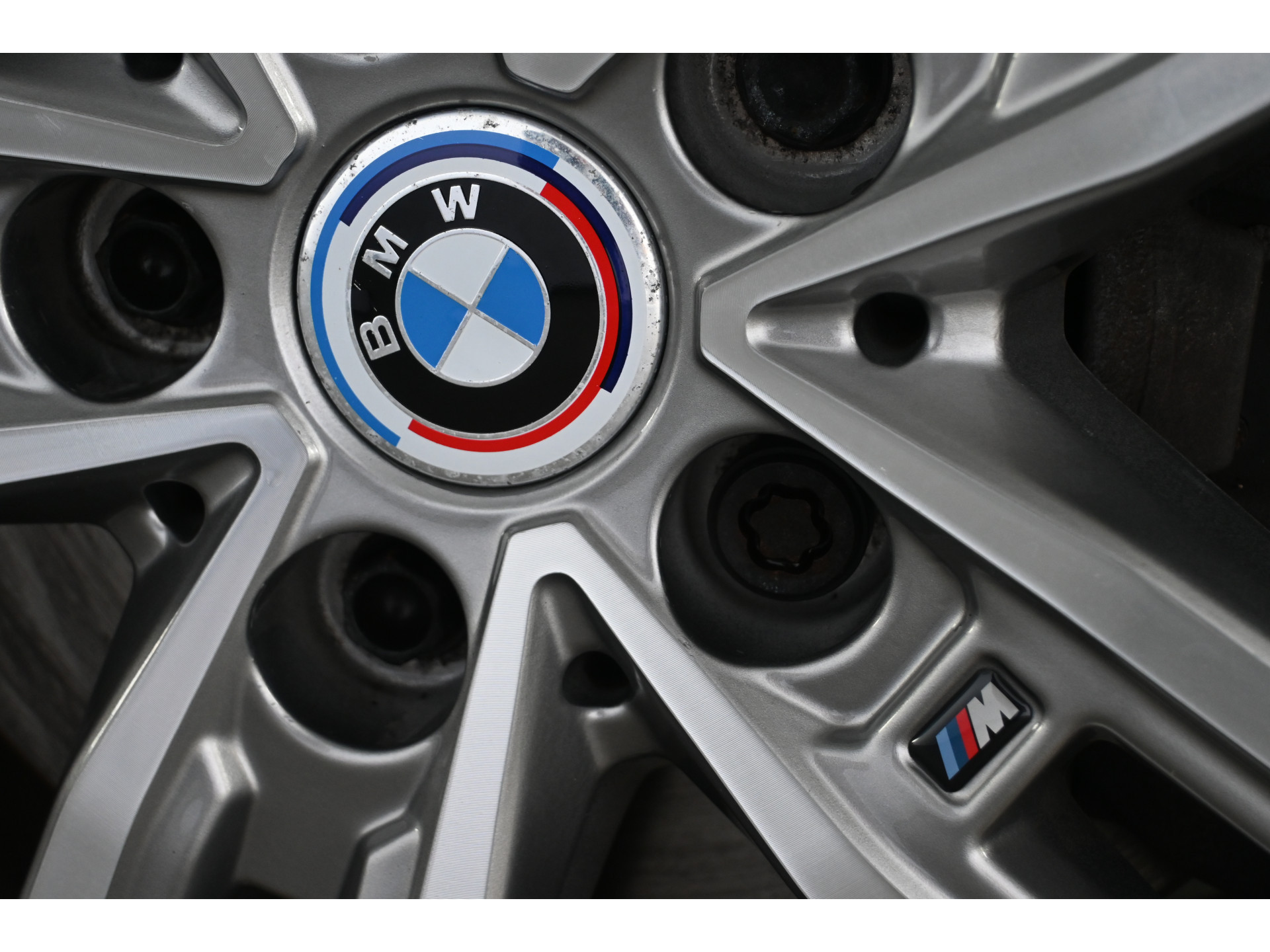 BMW 1-serie 118i High Executive Aut M Sport Navigatie Carplay Dealer Onderhouden! Inruil Mogelijk!