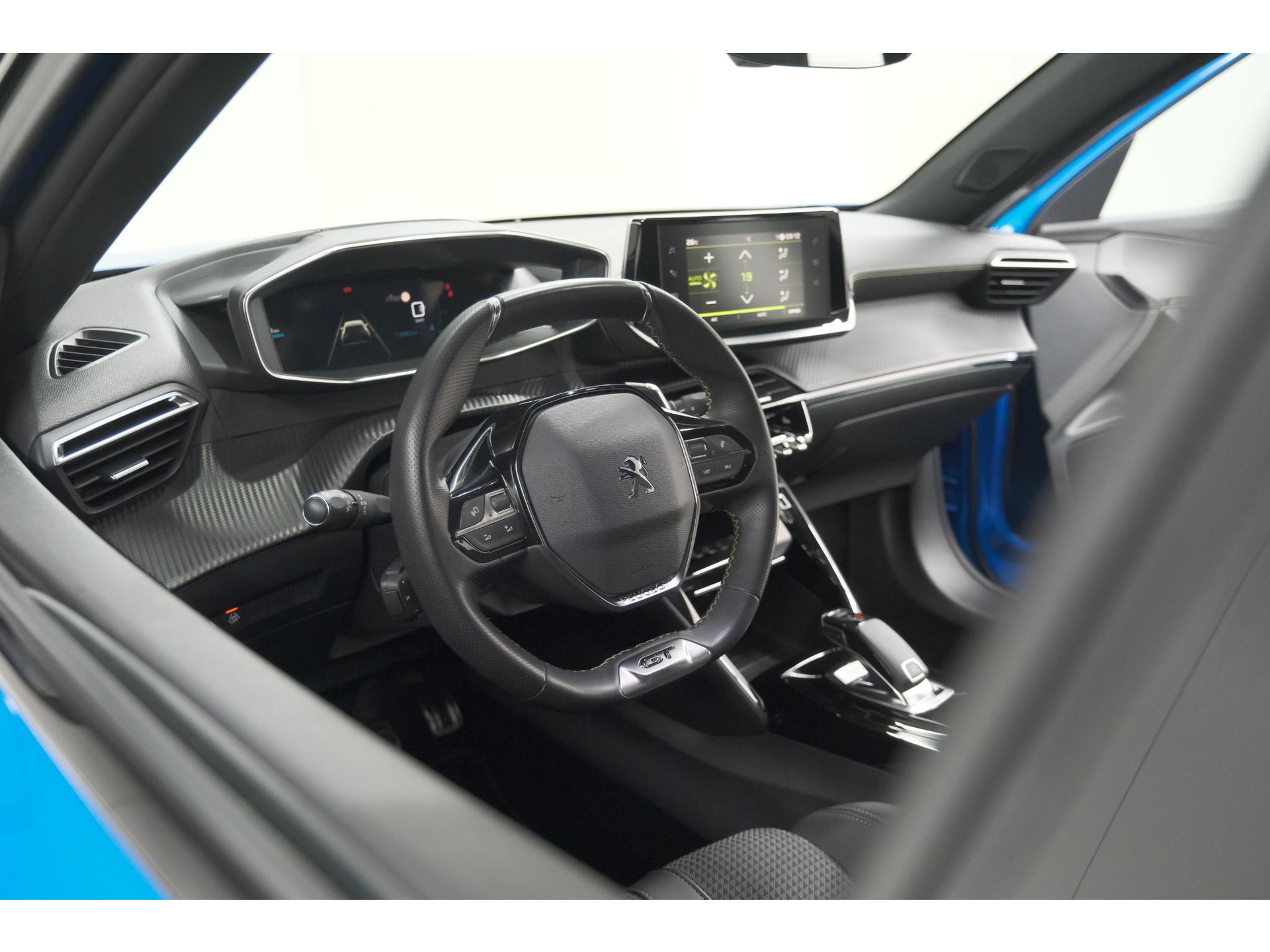Peugeot 2008 PureTech 130 EAT8 GT-Line | Camera | Dodehoekdetectie | Adaptieve Cruise Control | Apple Carplay